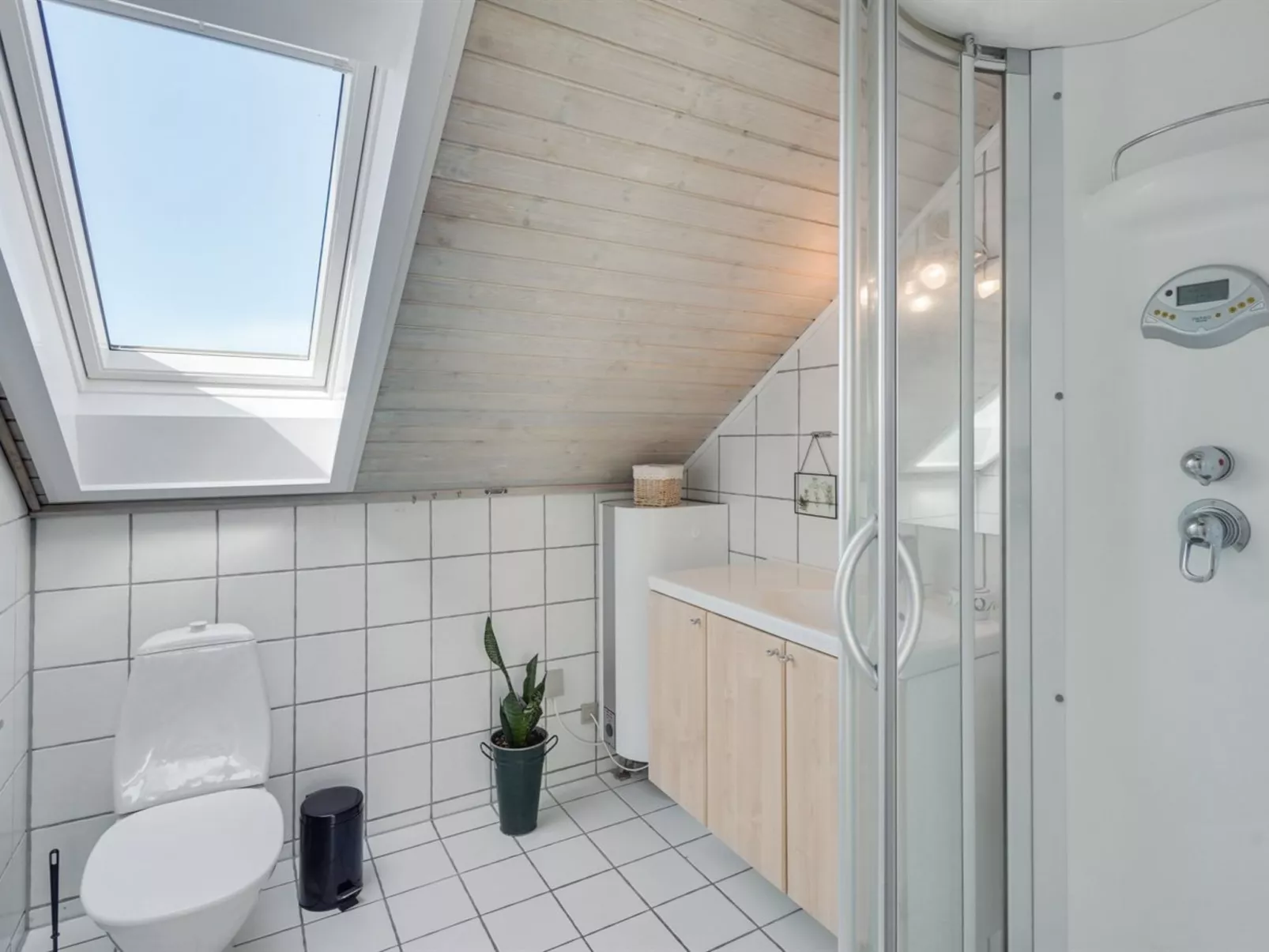 "Maura" - 2.3km from the sea - Binnen