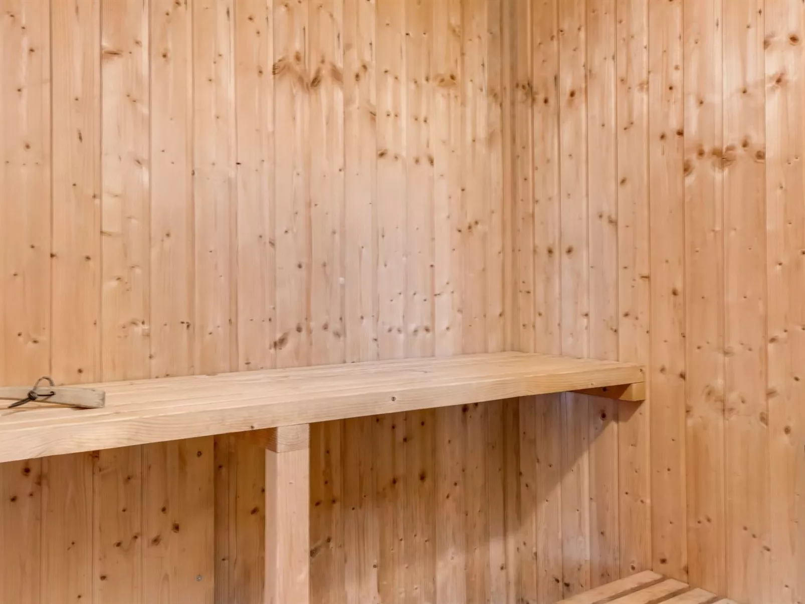 "Heralda" - 3.3km from the sea-Binnen