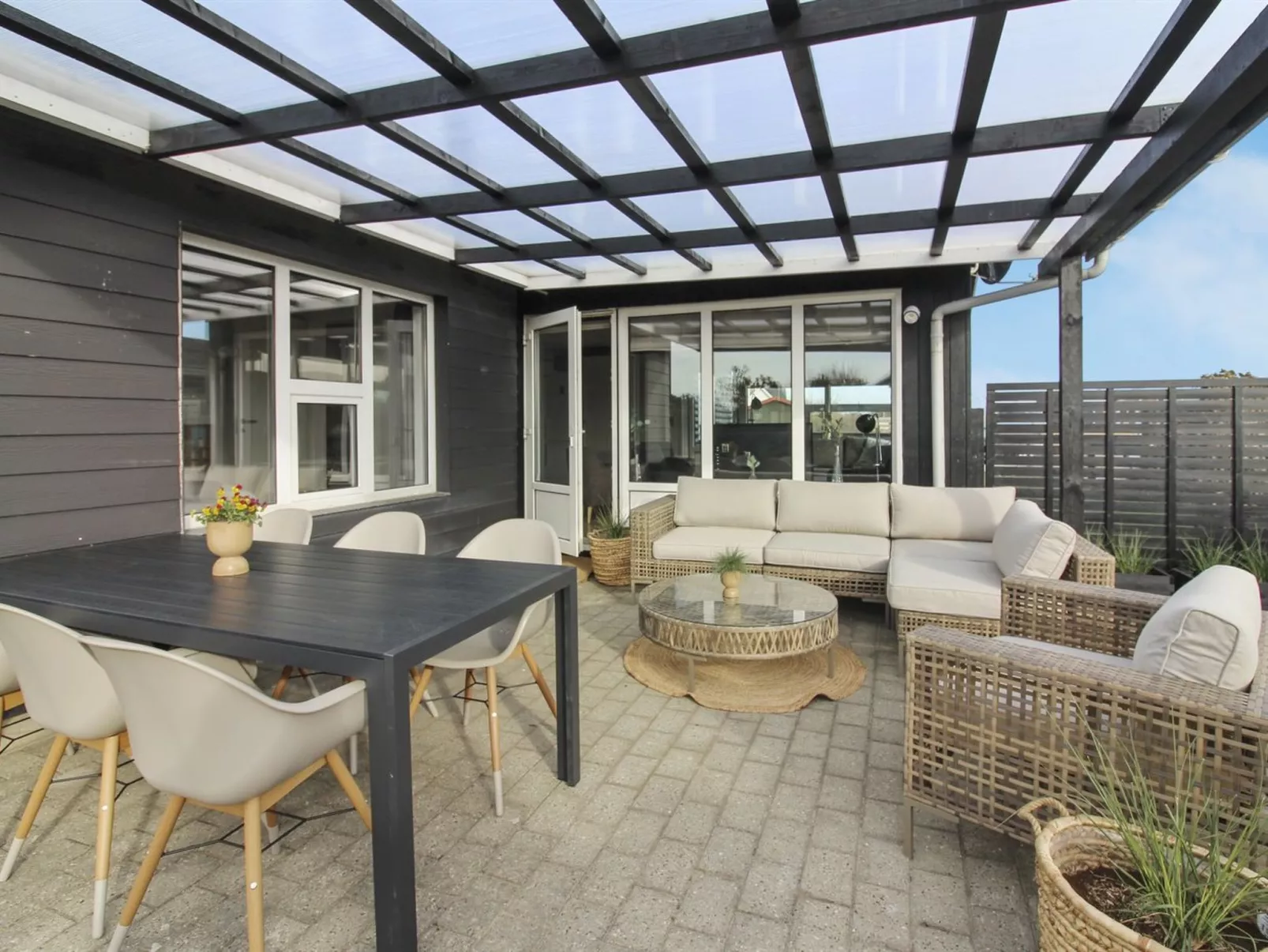 "Jespar" - 300m from the sea-Buiten