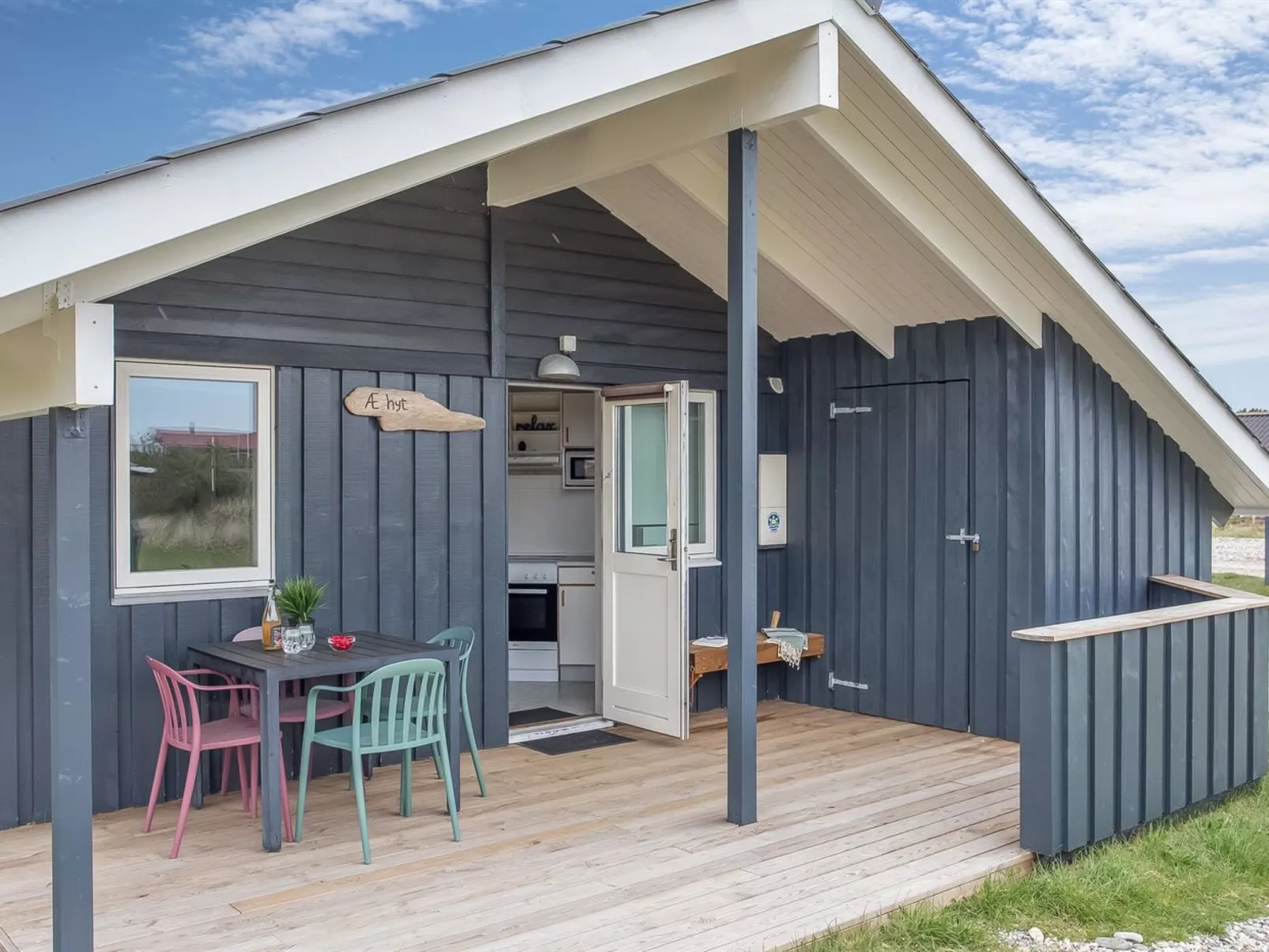 "Estella" - 500m to the fjord-Buiten