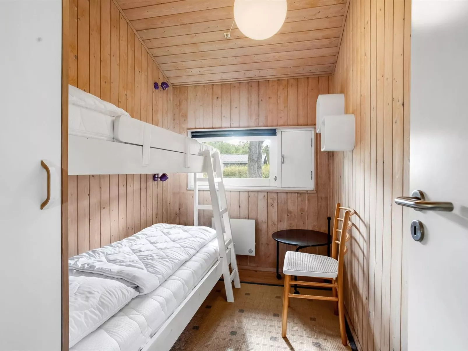 "Fatlinda" - 1km from the sea-Binnen