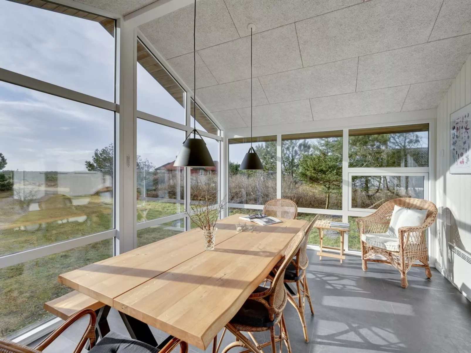 "Shalez" -  from the sea-Binnen