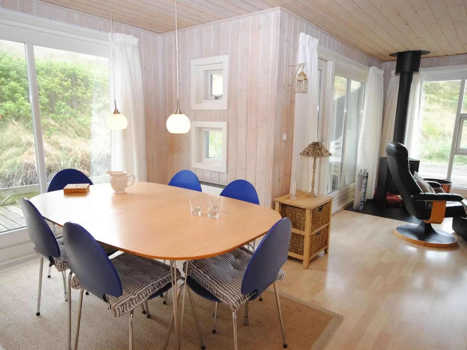 "Elmeri" -  from the sea-Binnen