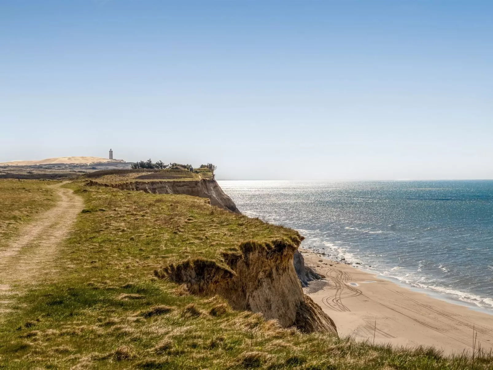 "Hedy" - 150m from the sea