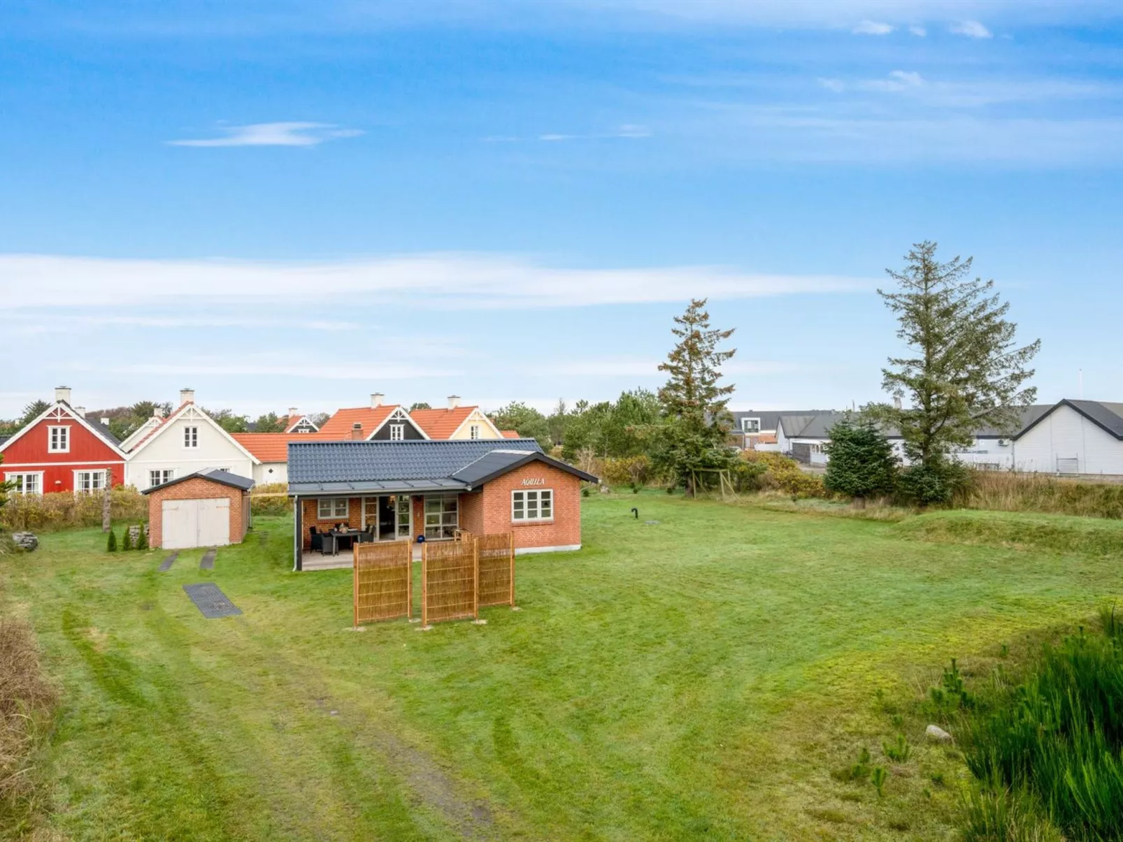 "Agni" - 800m from the sea-Buiten