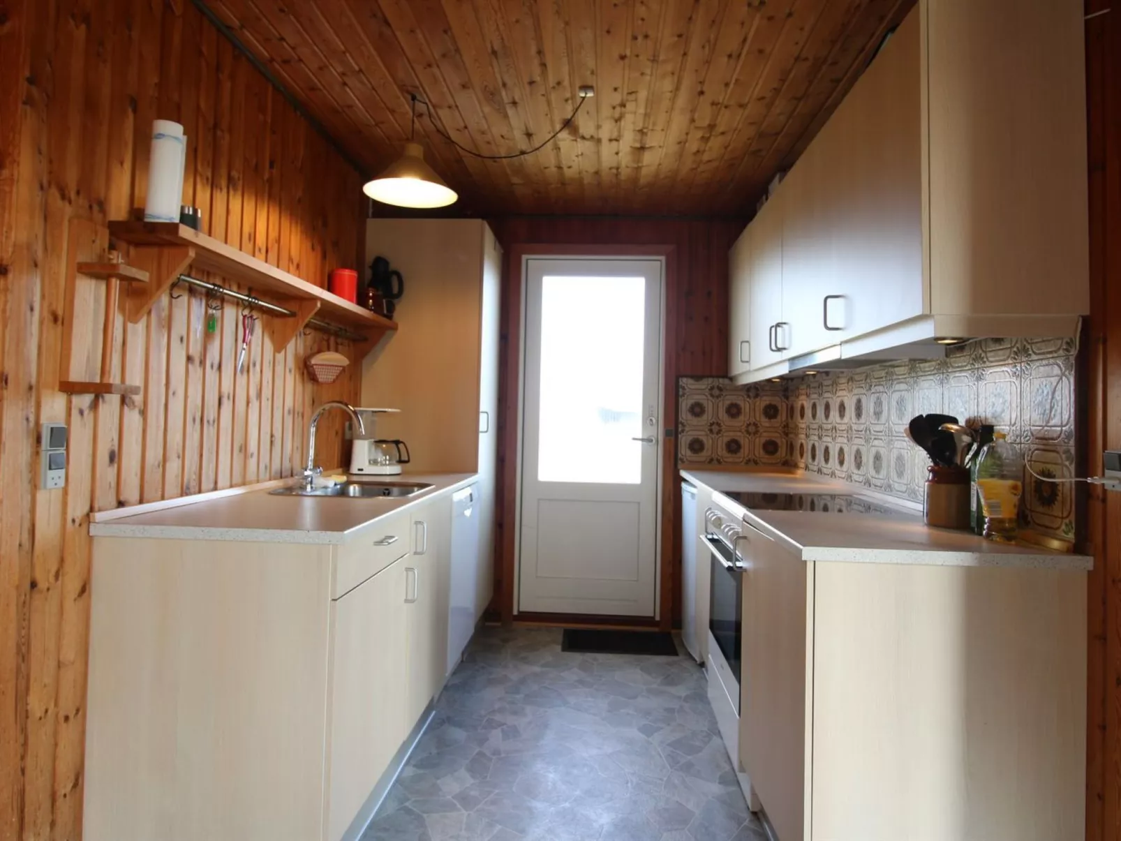 "Rami" -  from the sea-Binnen