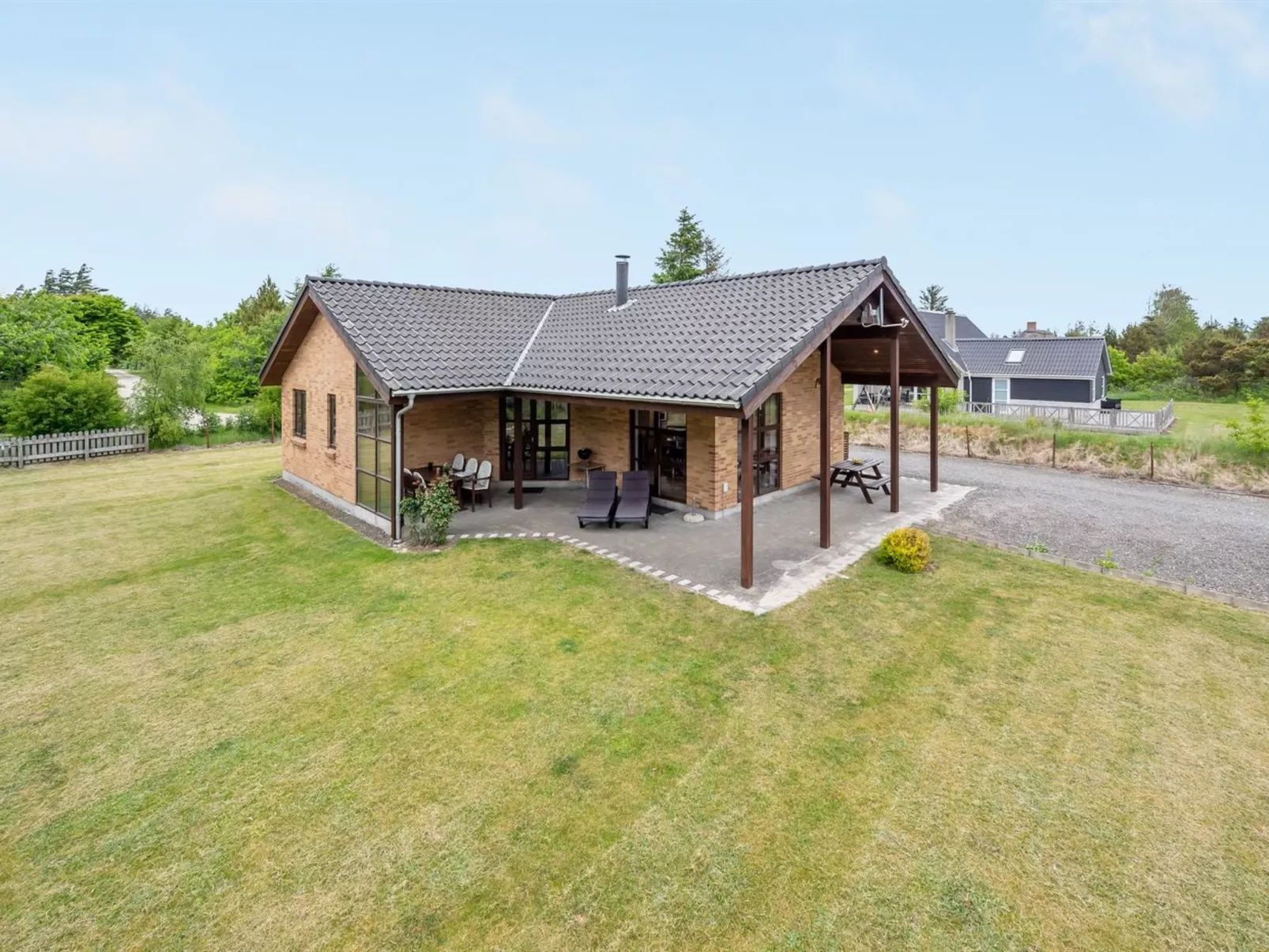 "Rika" - 525m to the fjord-Buiten