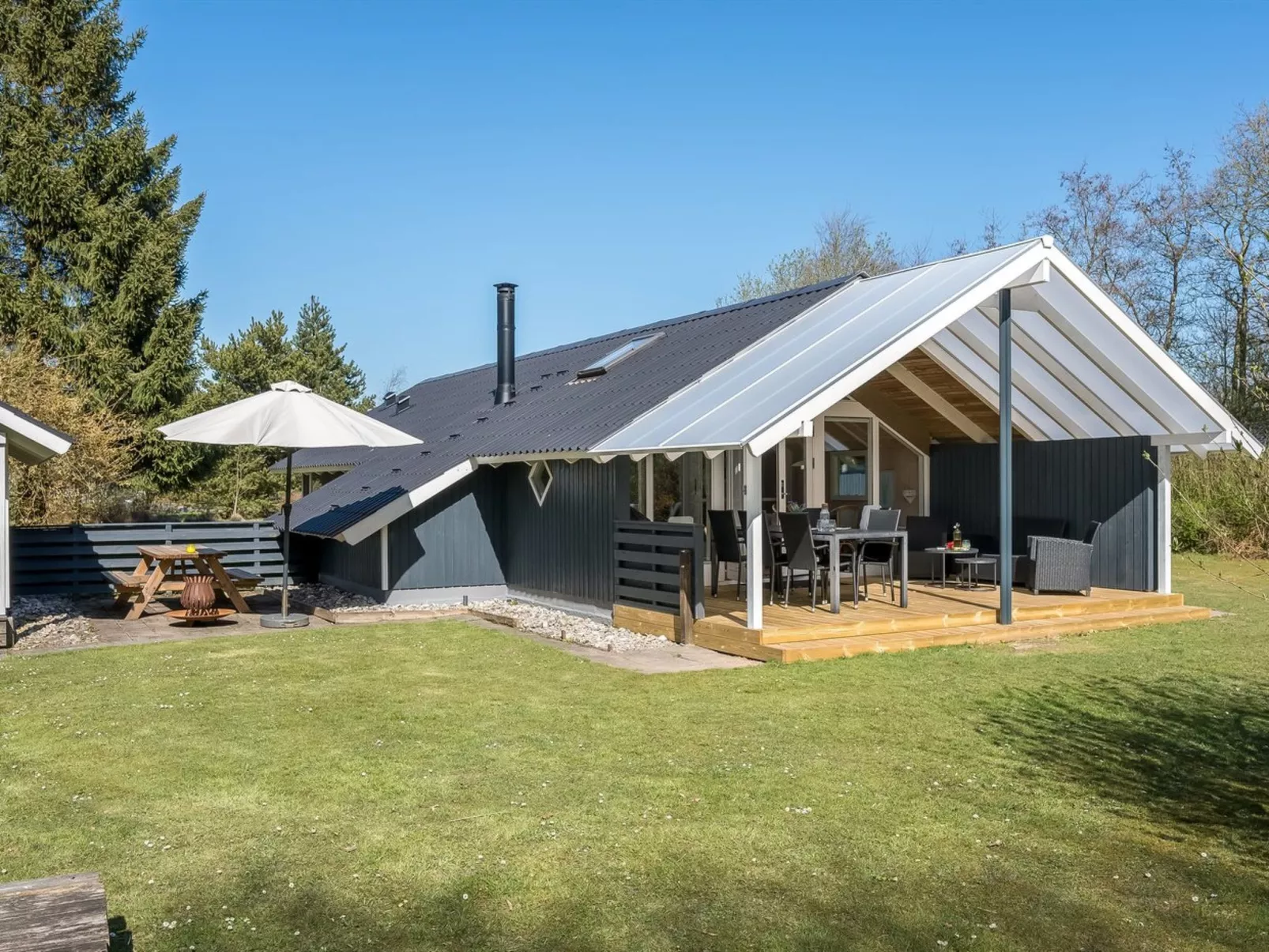 "Snefrid" - 12km from the sea-Buiten