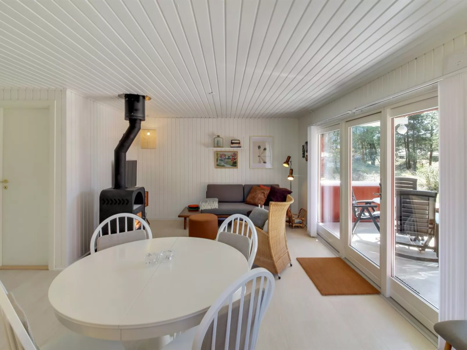 "Aulikki" - 900m from the sea-Binnen