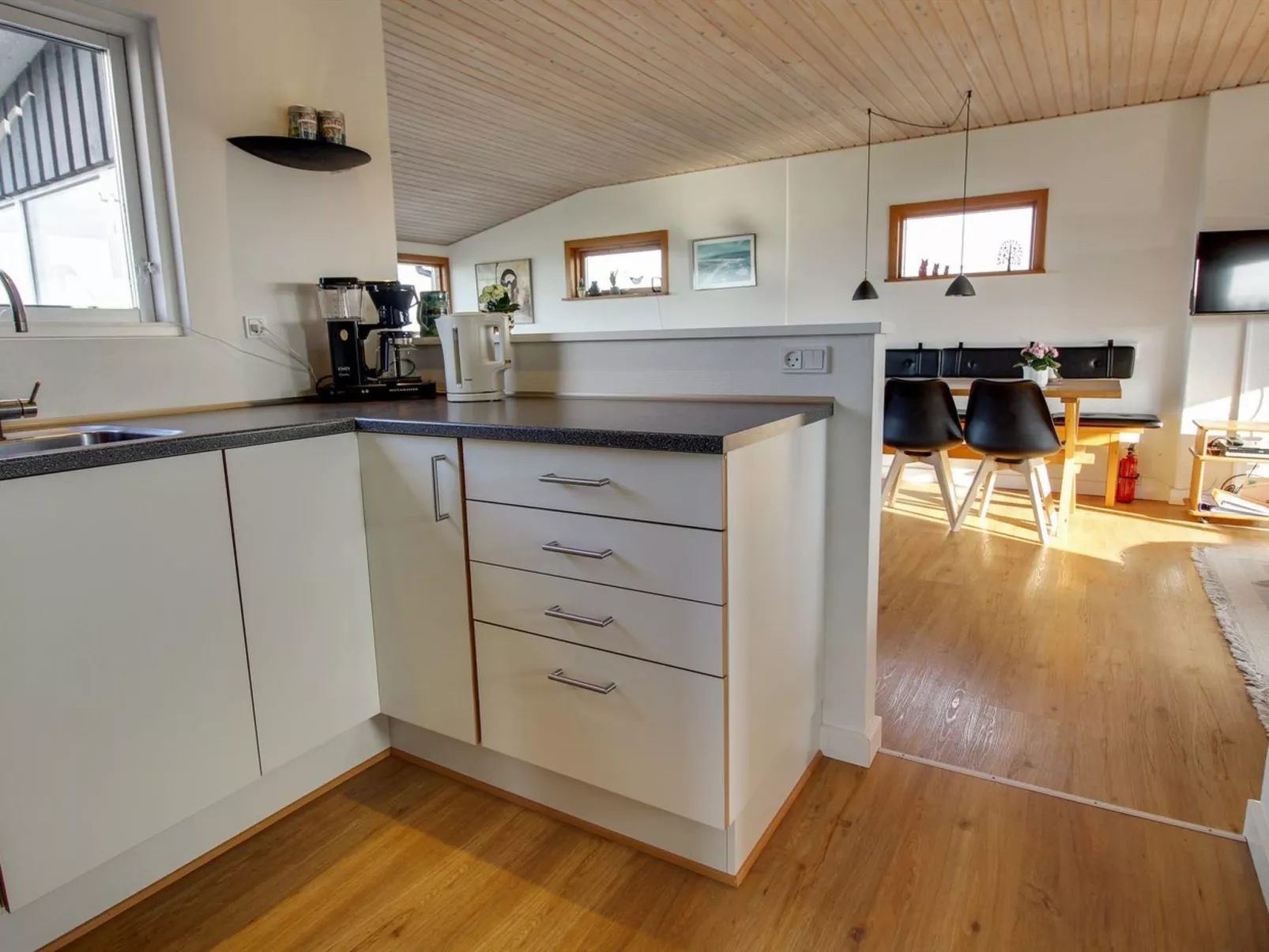 "Legolas" - 50m from the sea-Binnen