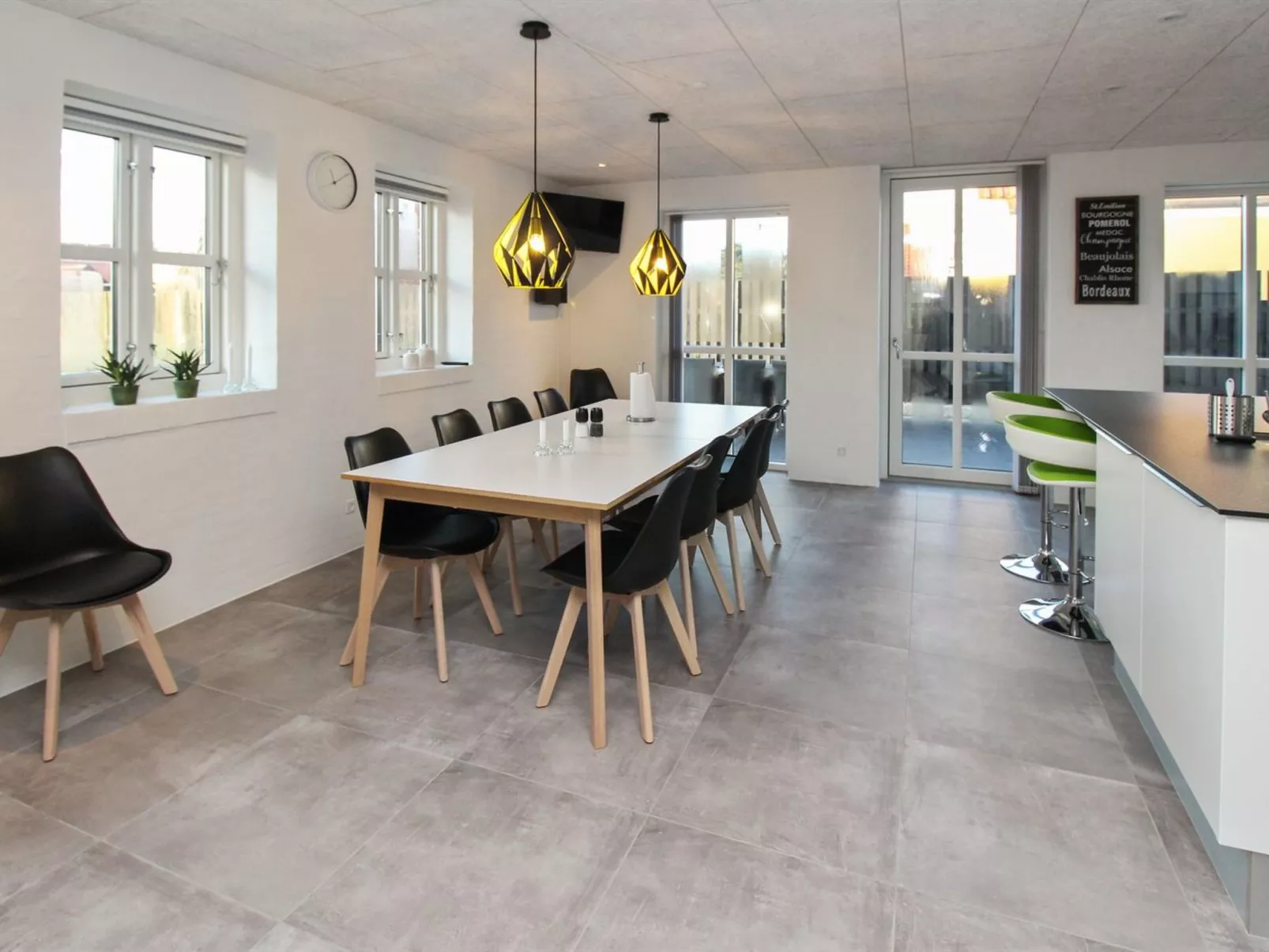 "Halldis" - 600m from the sea-Binnen