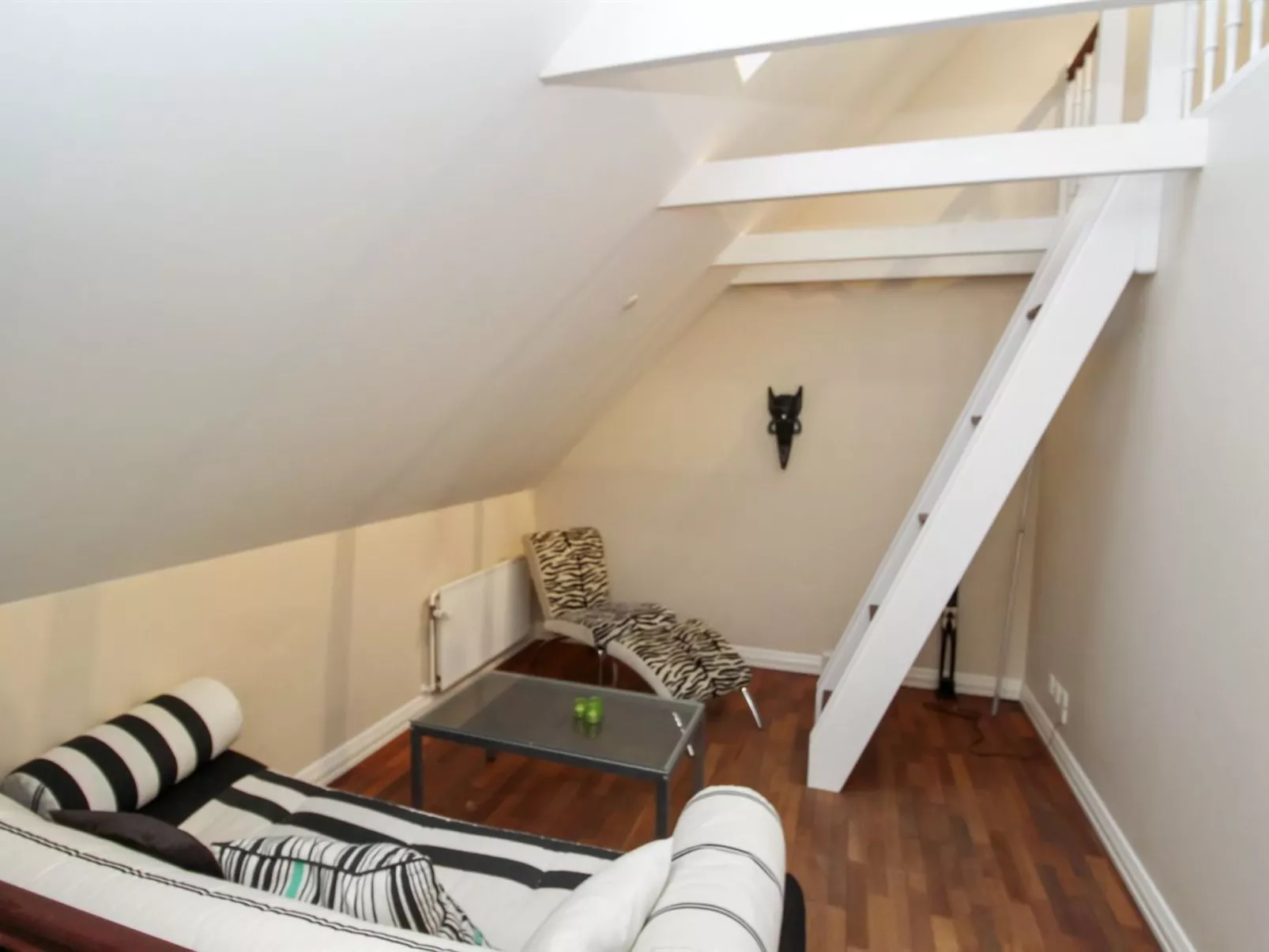 "Swarthovde" - 300m from the sea-Binnen