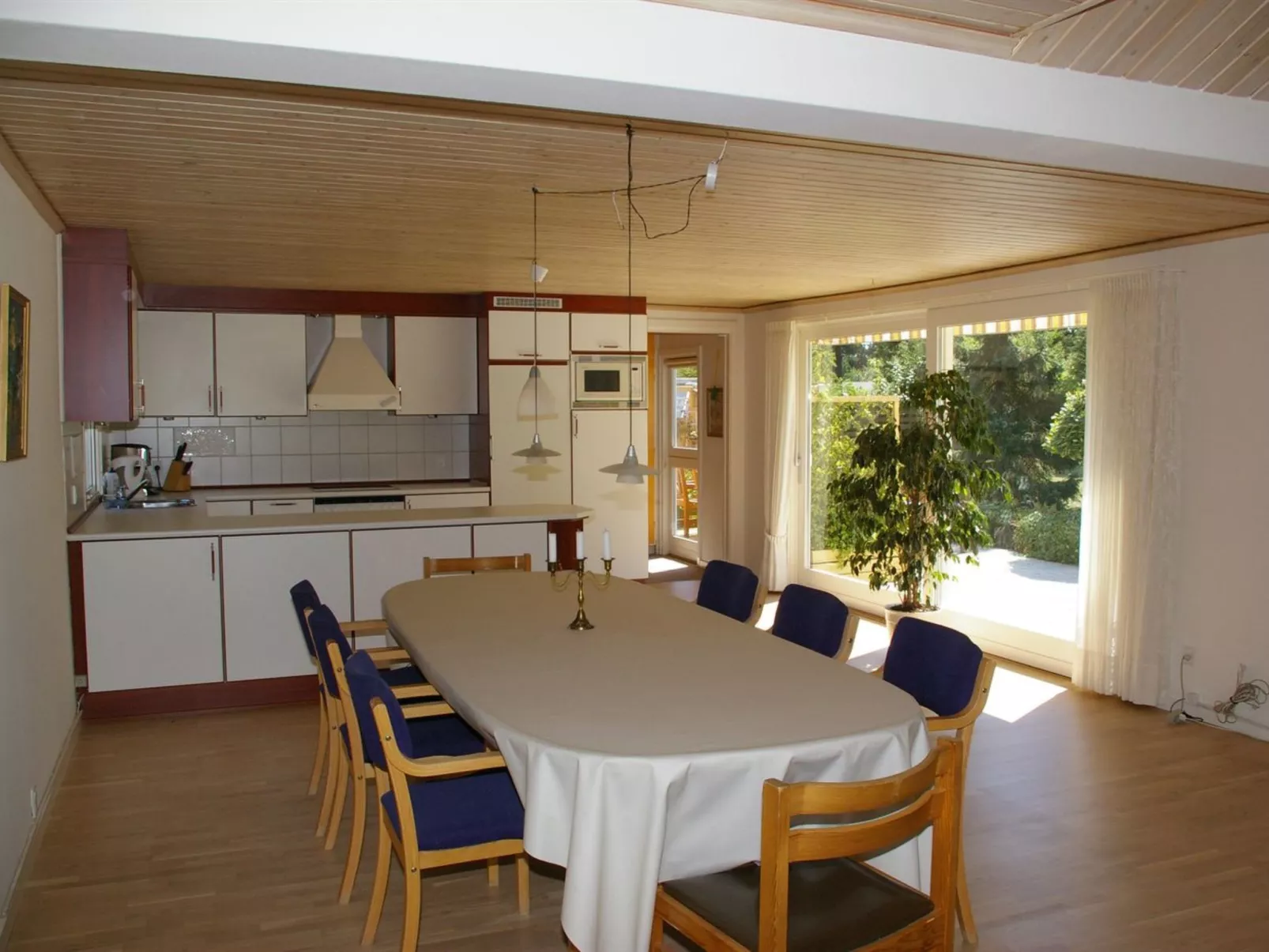 "Veikko" - 150m from the sea-Binnen