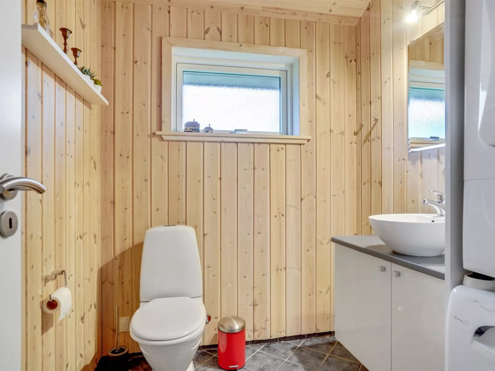 "Elni" - 900m from the sea-Binnen