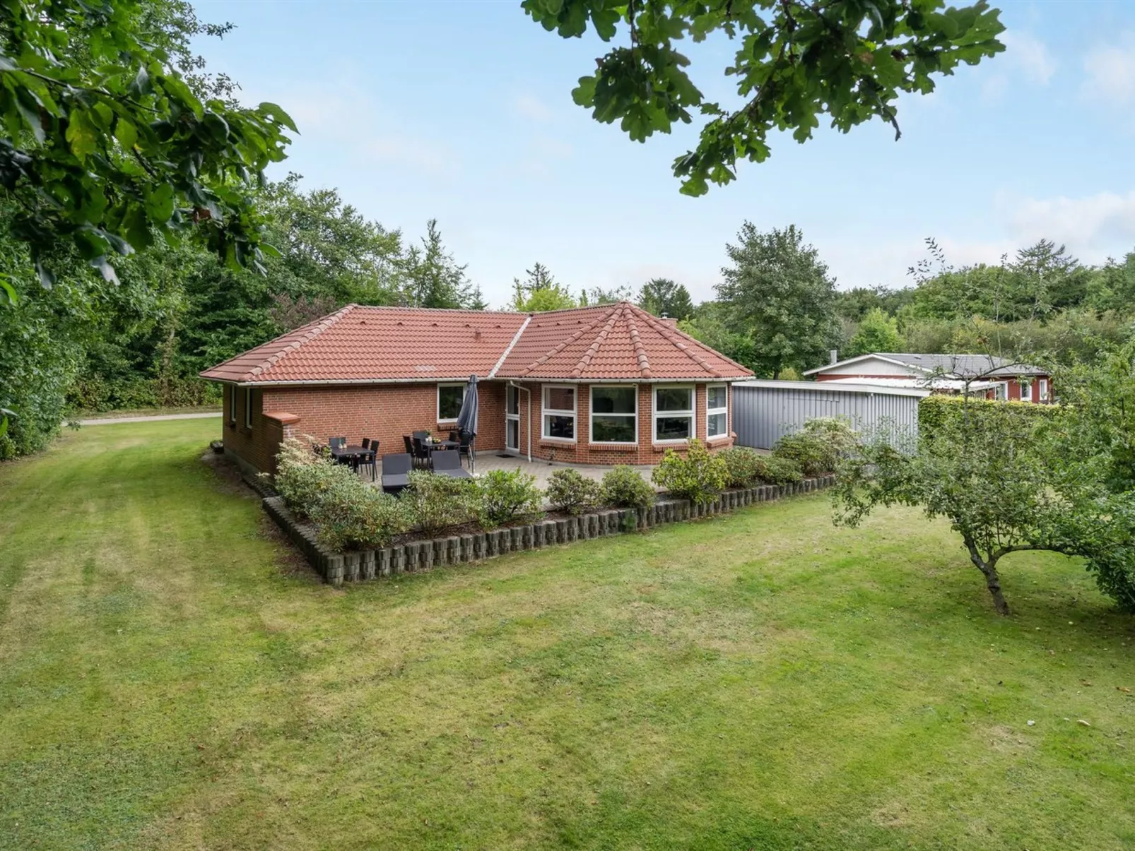 "Wyatt" - 30km from the sea-Buiten