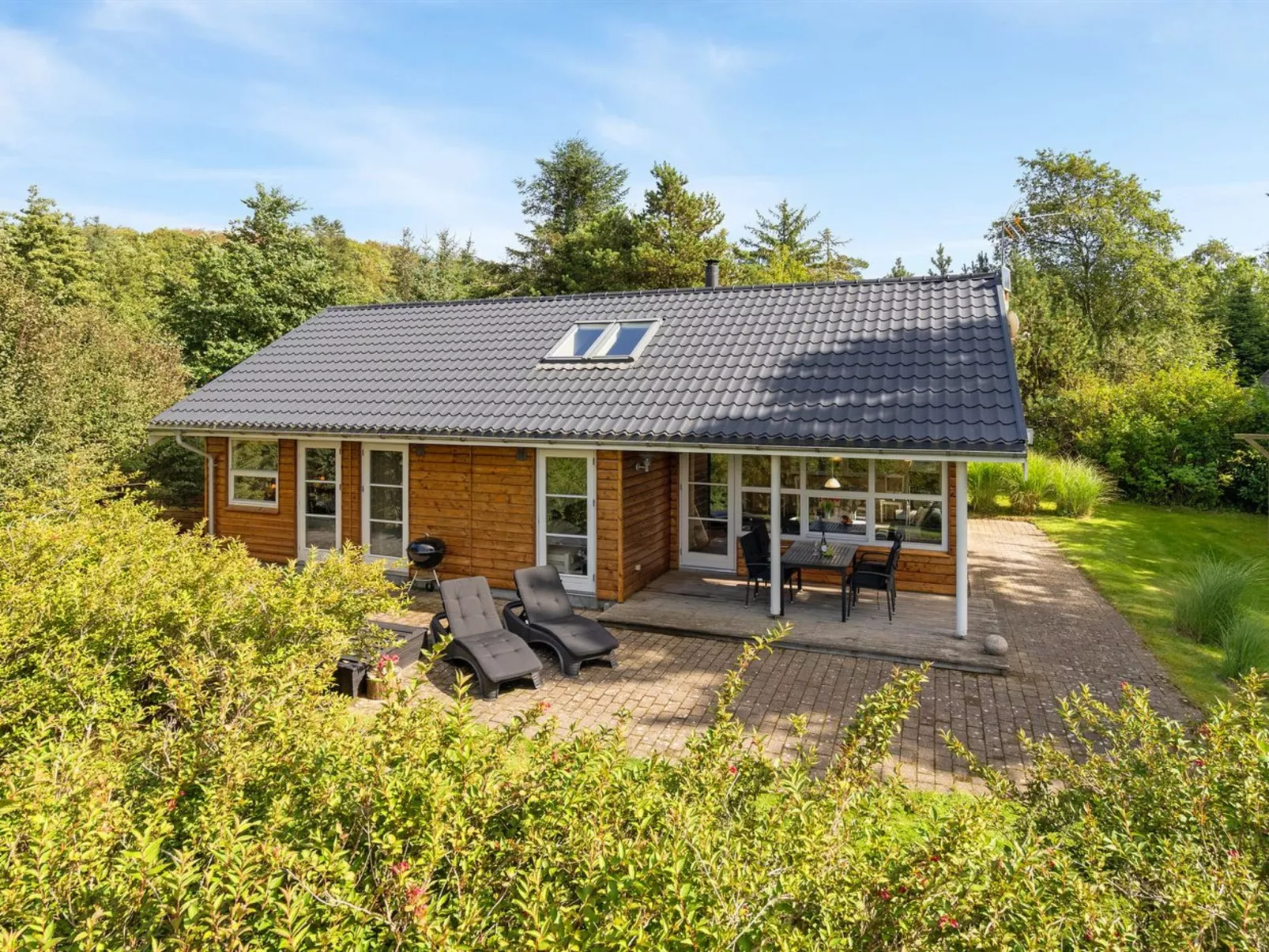 "Krister" - 250m to the fjord-Buiten