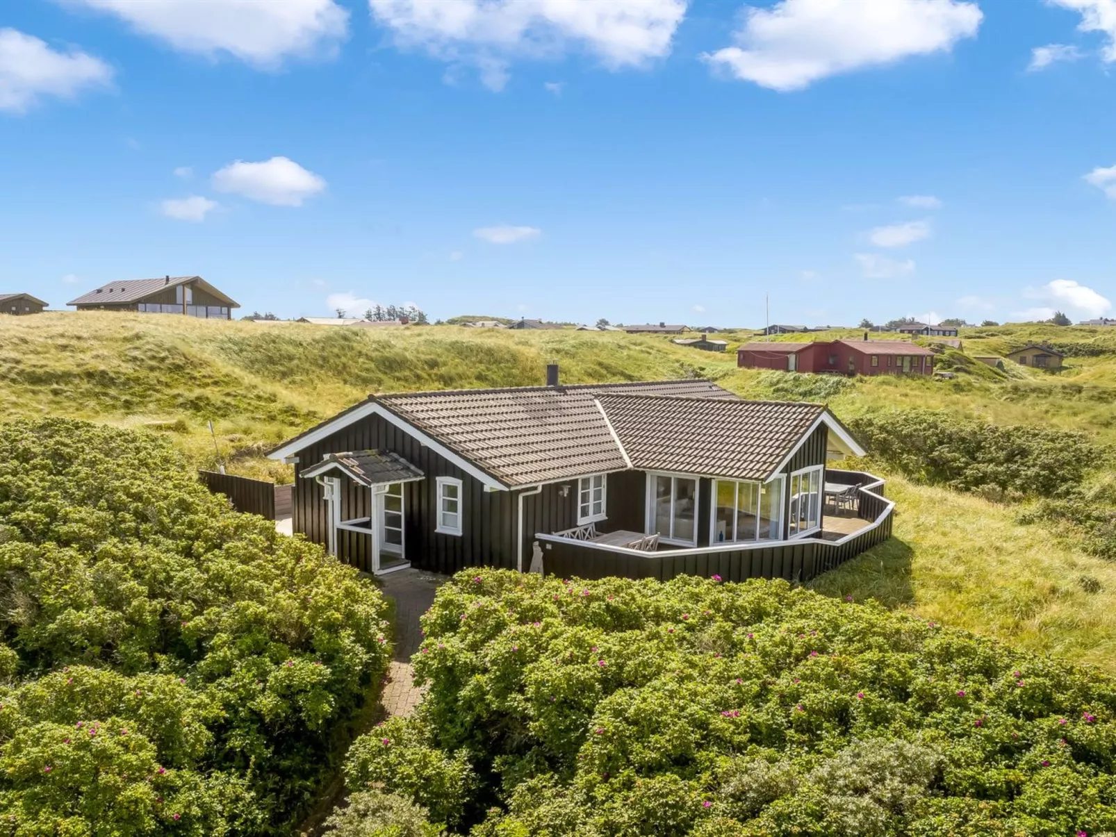 "Kasperi" - 250m from the sea-Buiten