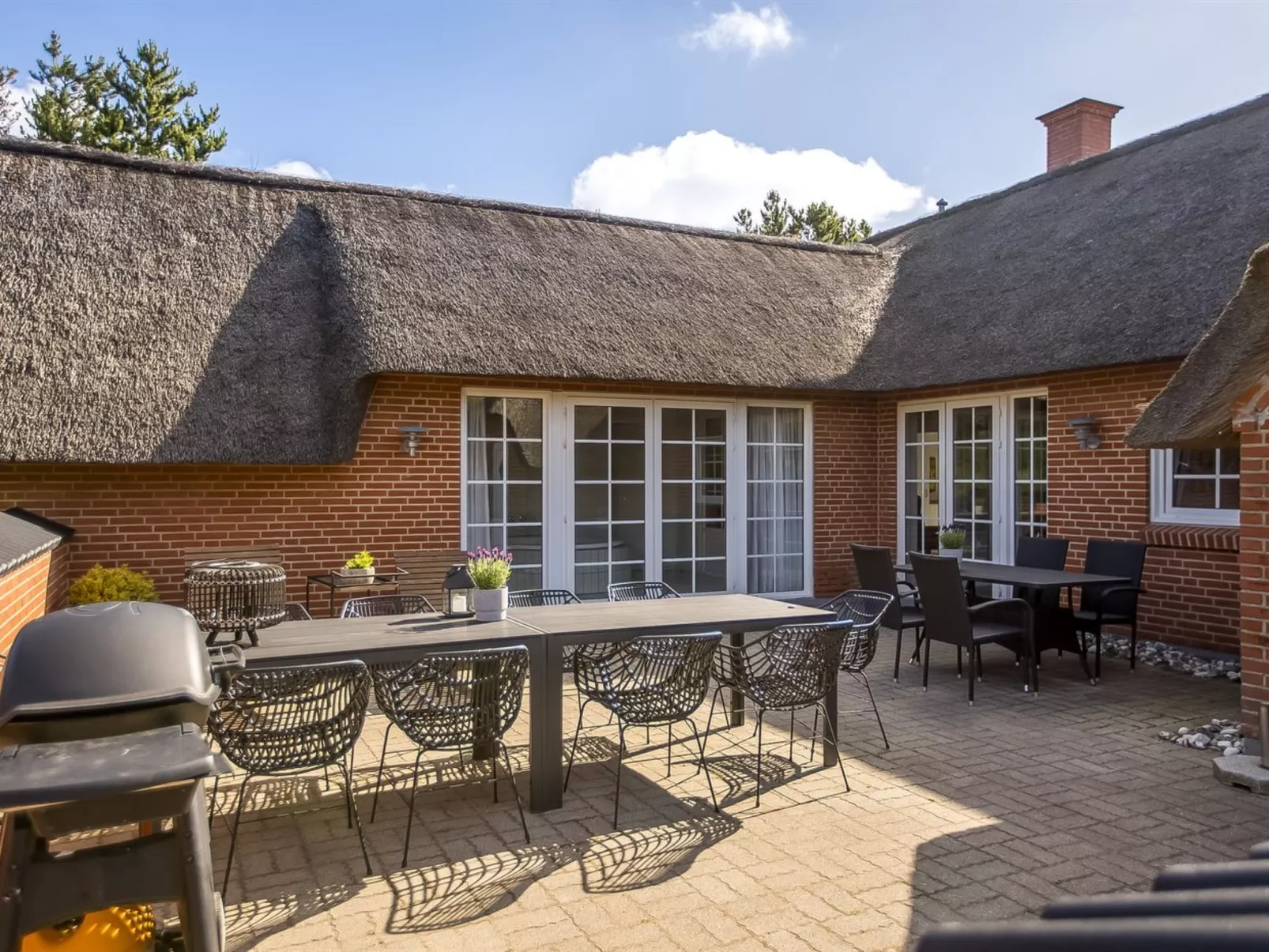 "Artan" - 2.6km from the sea-Buiten