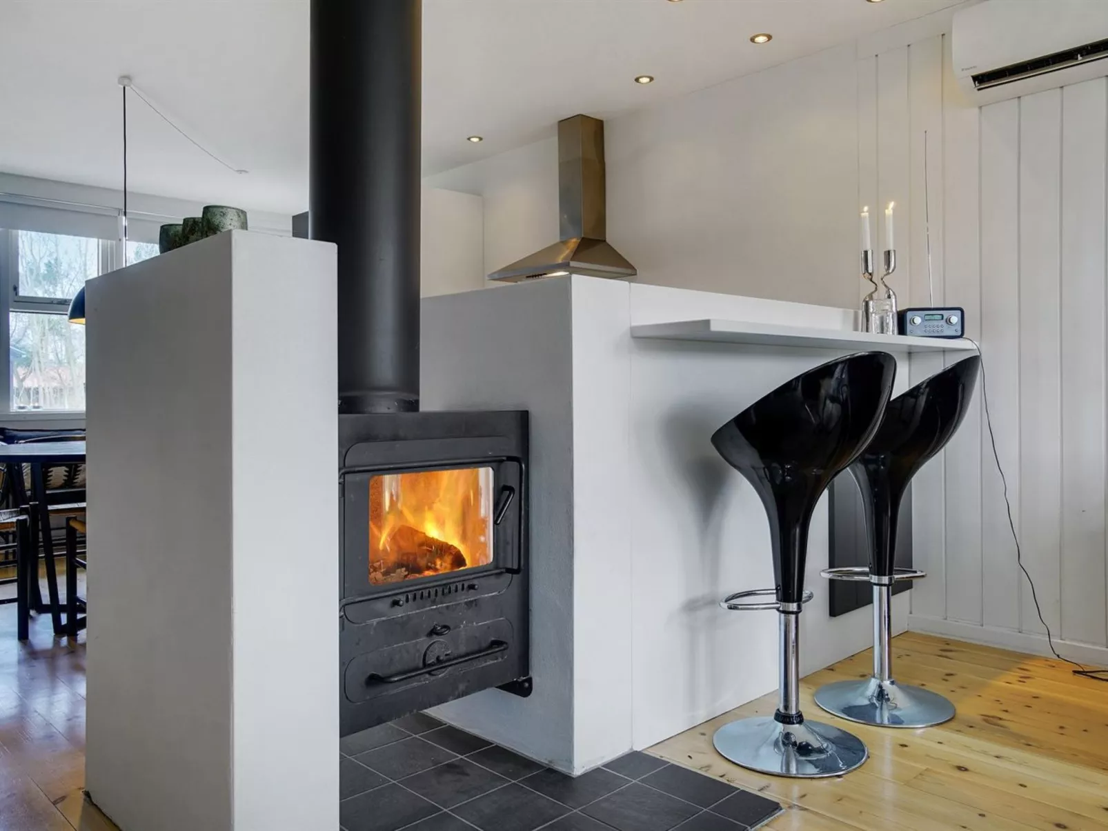 "Elfride" - 200m from the sea-Binnen