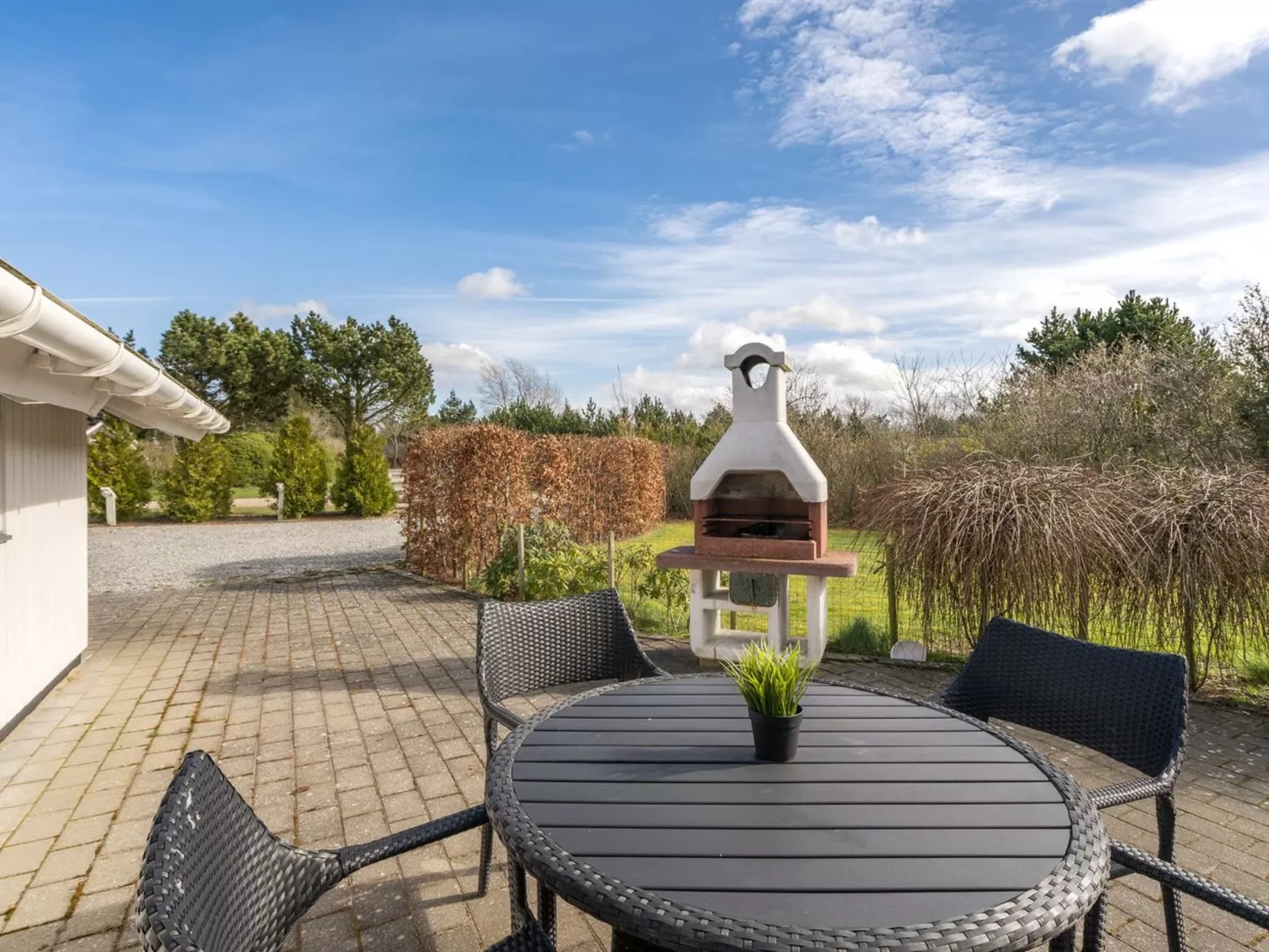 "Edvardsine" - 12km from the sea-Buiten