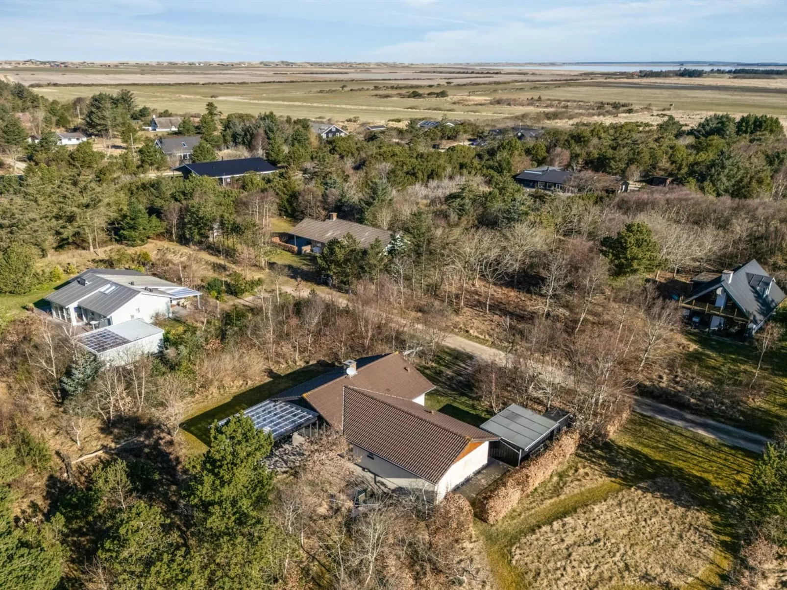 "Mirva" - 800m to the fjord-Buiten