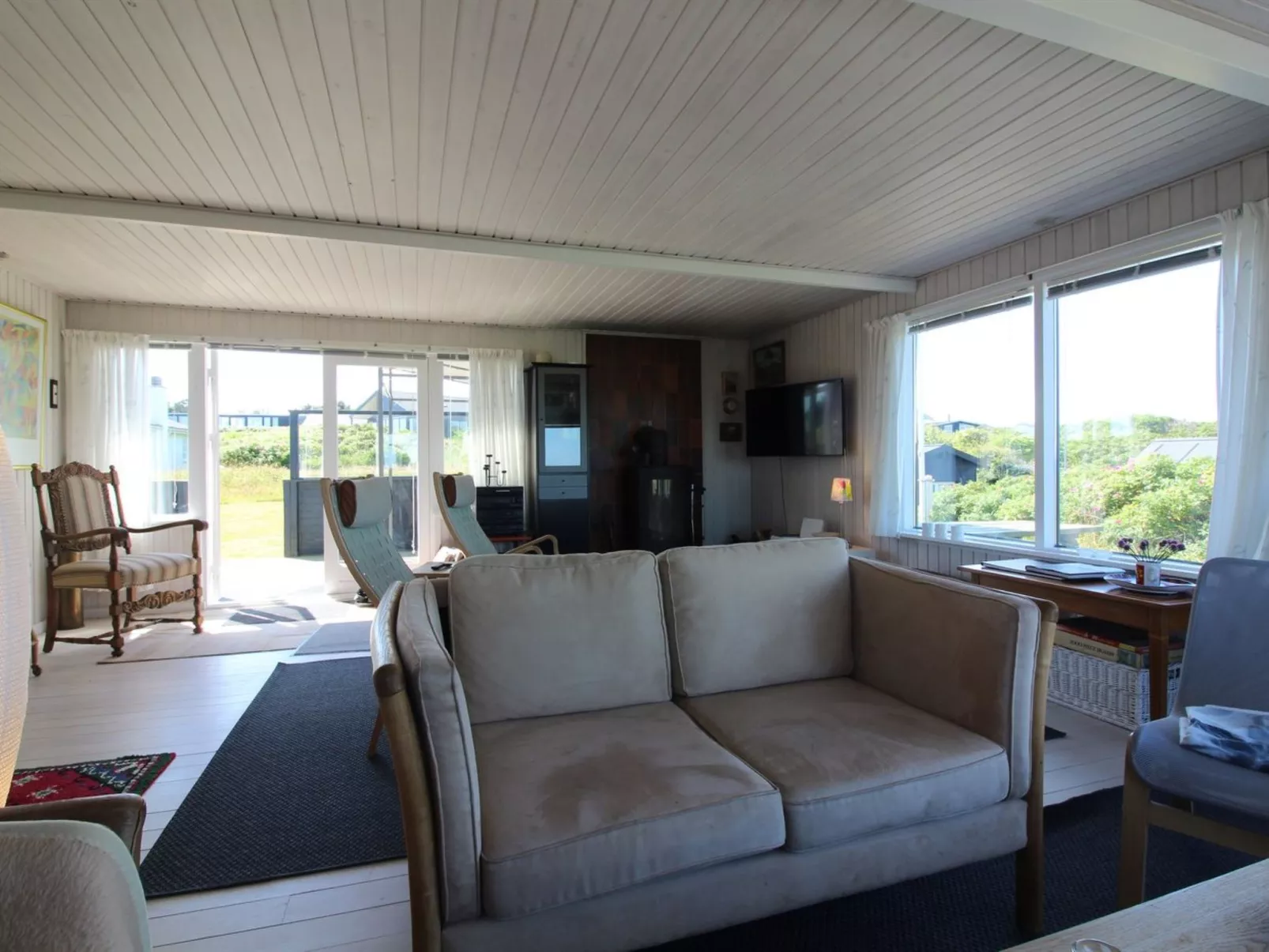 "Ellynor" - 200m from the sea-Binnen