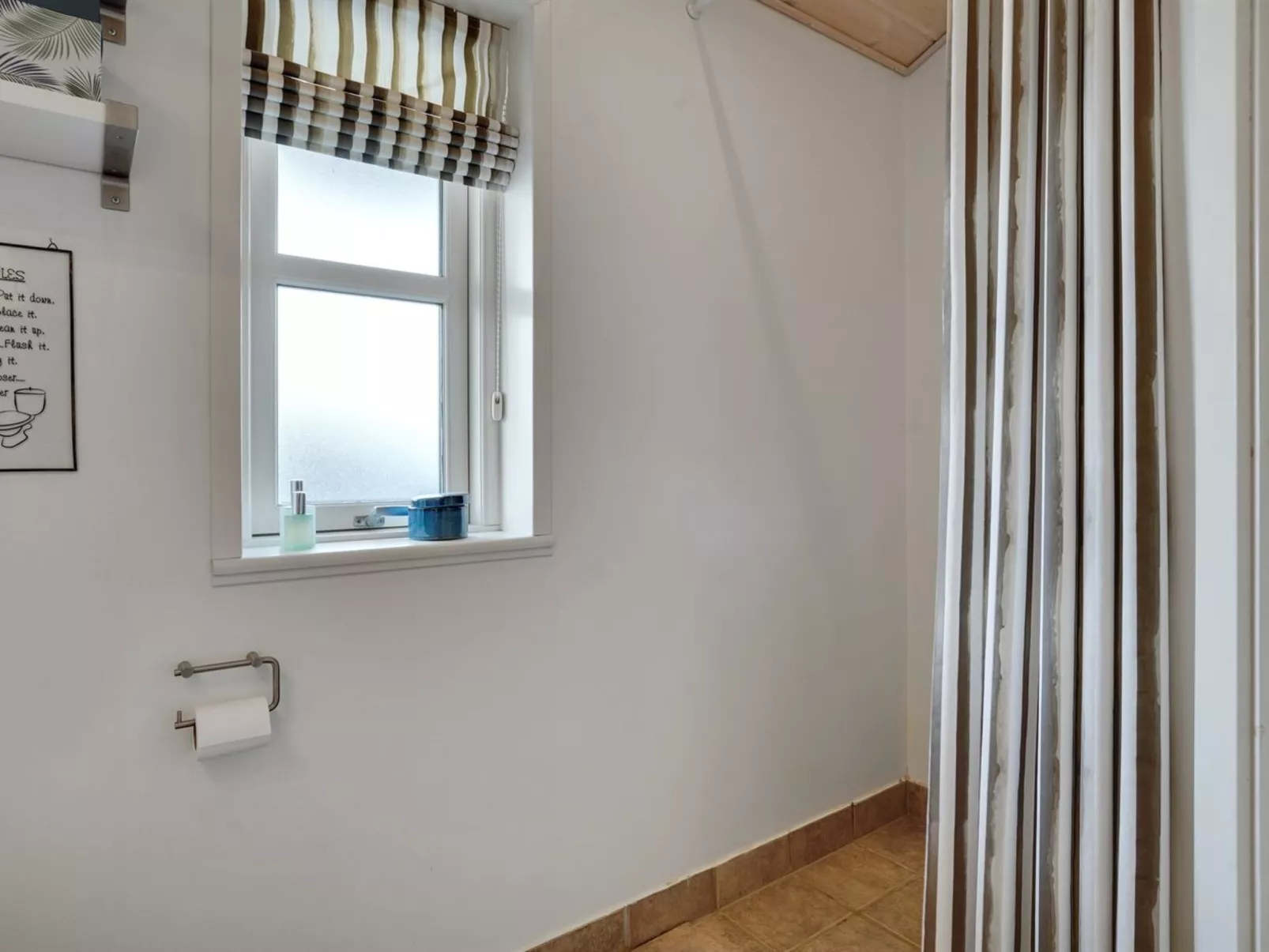 "Sjarlotte" - 100m from the sea-Binnen