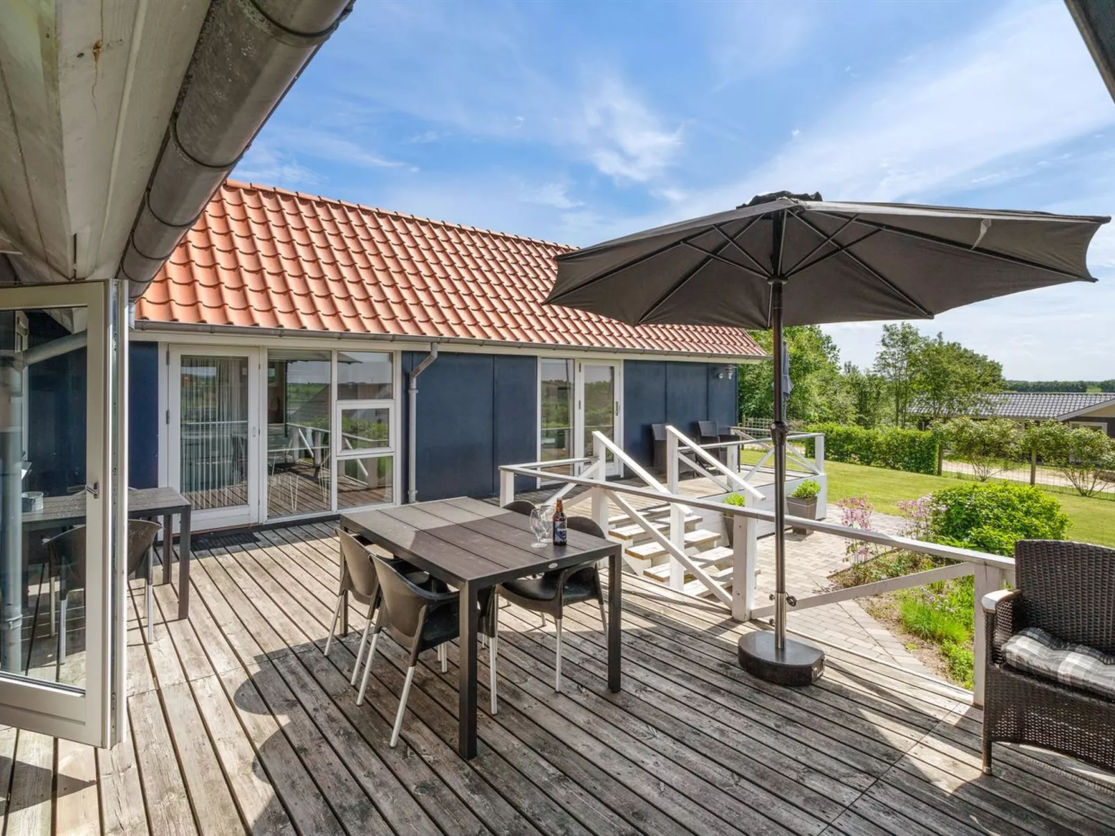 "Edvia" - 700m to the fjord-Buiten