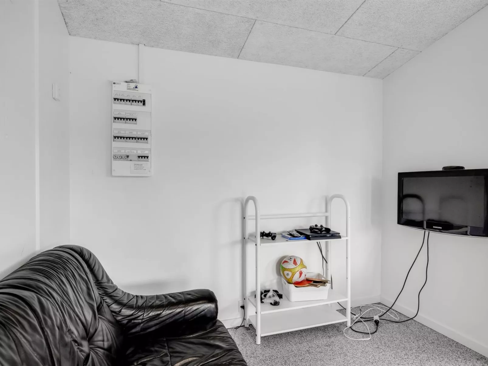 "Weike" - 950m to the fjord-Binnen