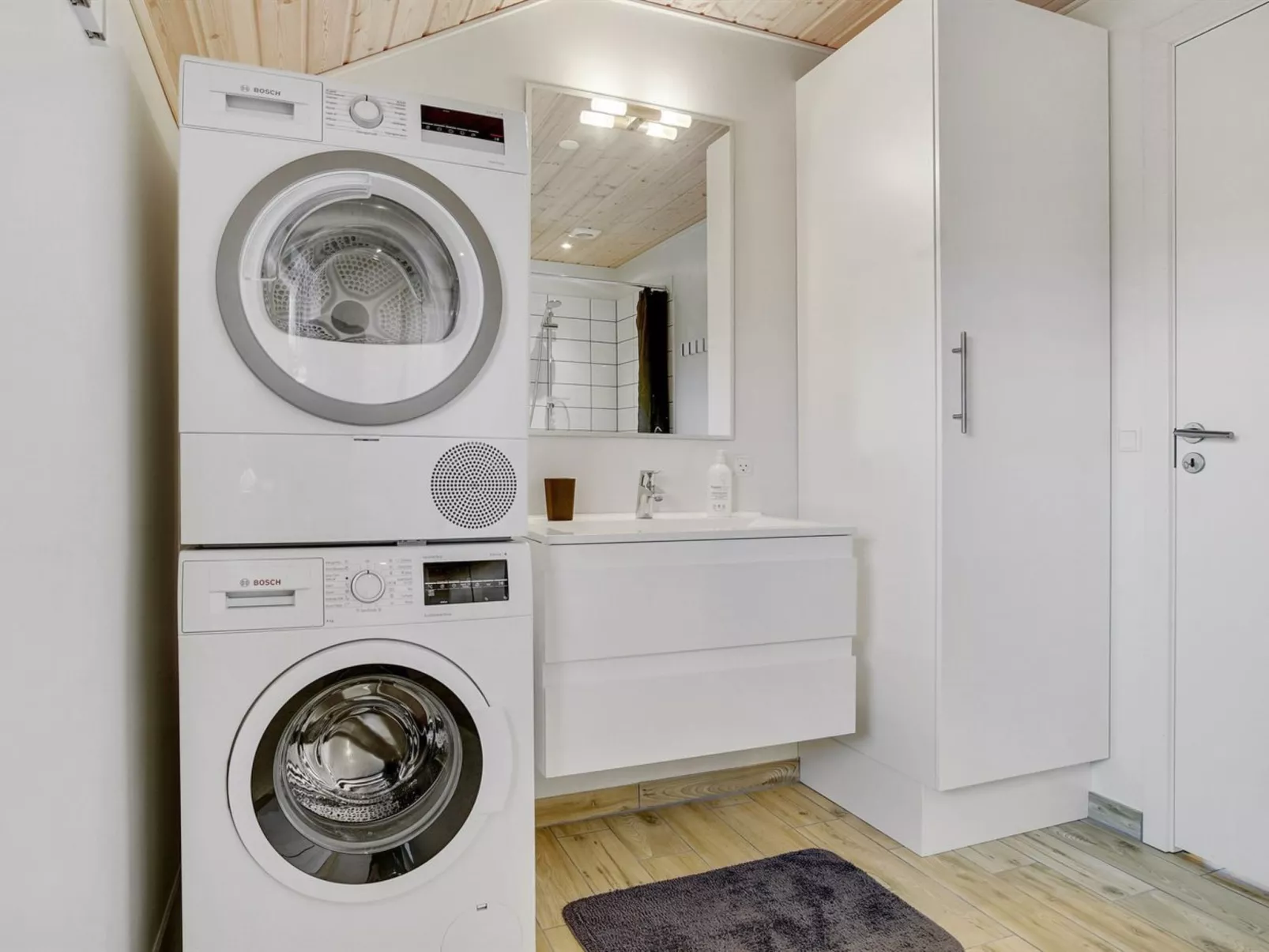 "Domi" - 1.2km from the sea-Binnen