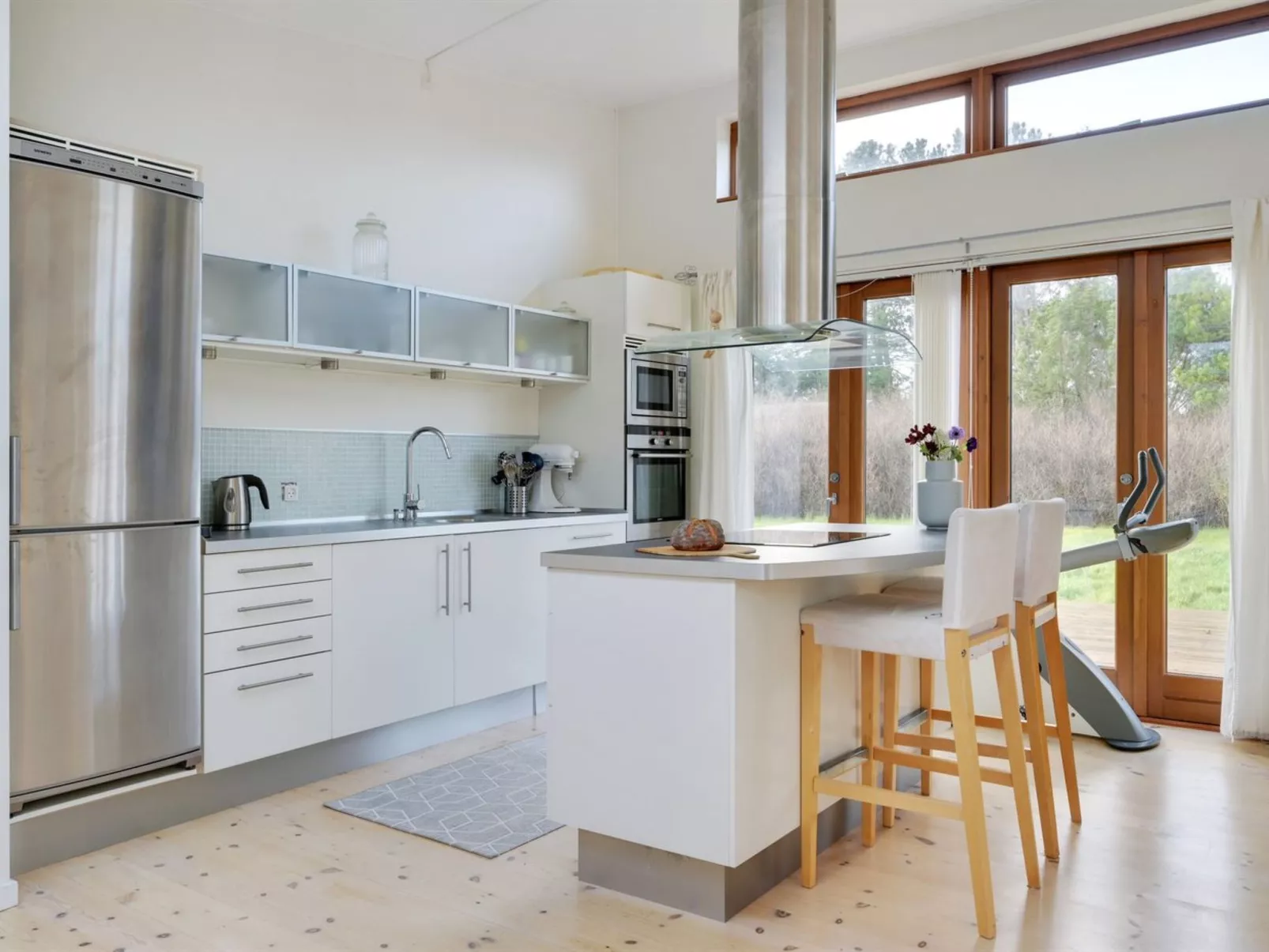 "Esta" -  from the sea-Binnen