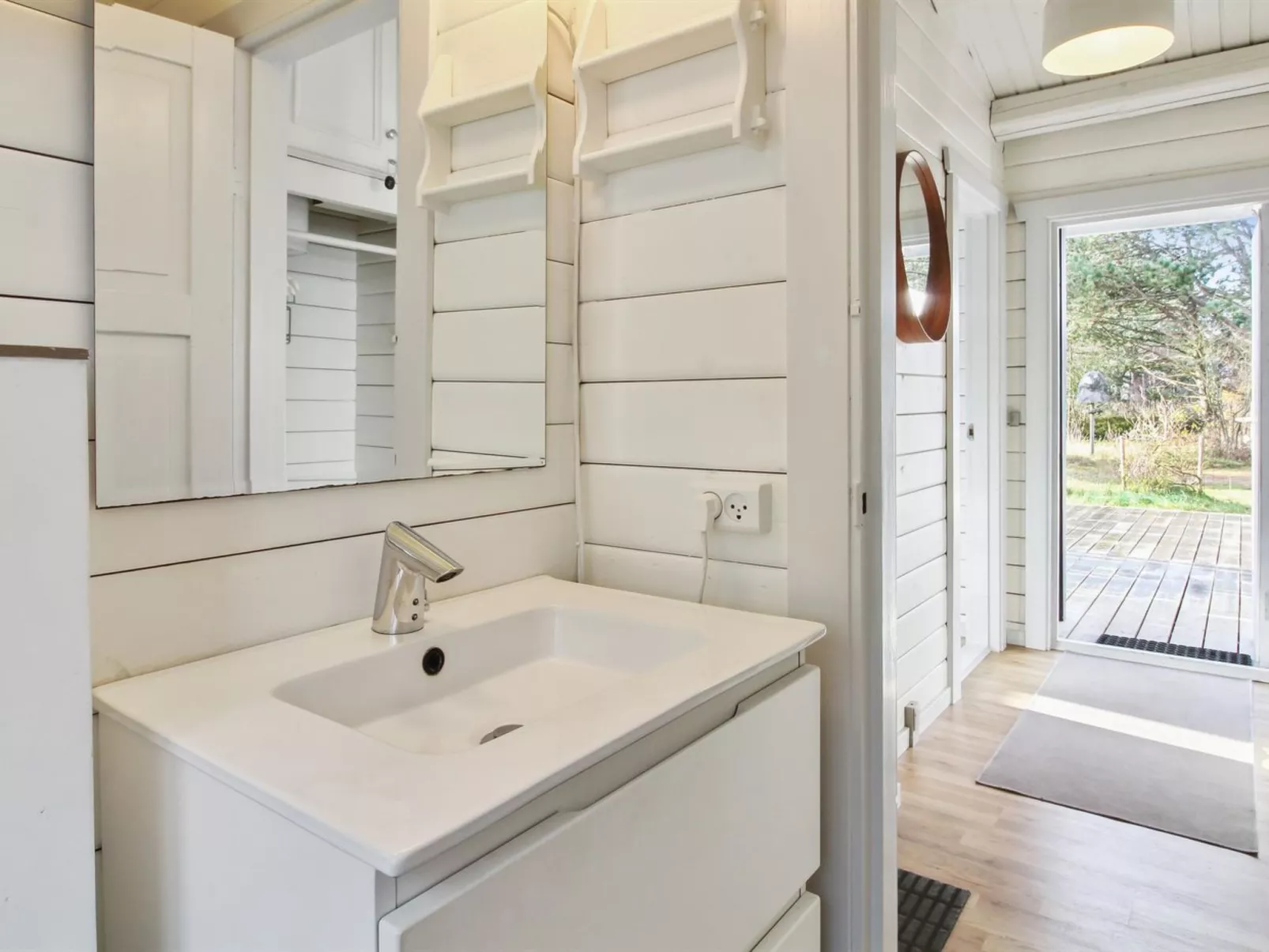 "Semund" - 2km from the sea-Binnen