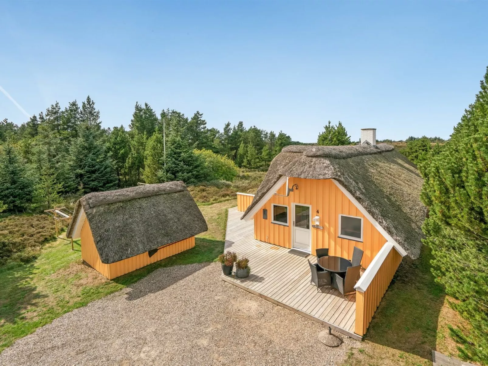 "Wale" - 3.3km from the sea-Buiten