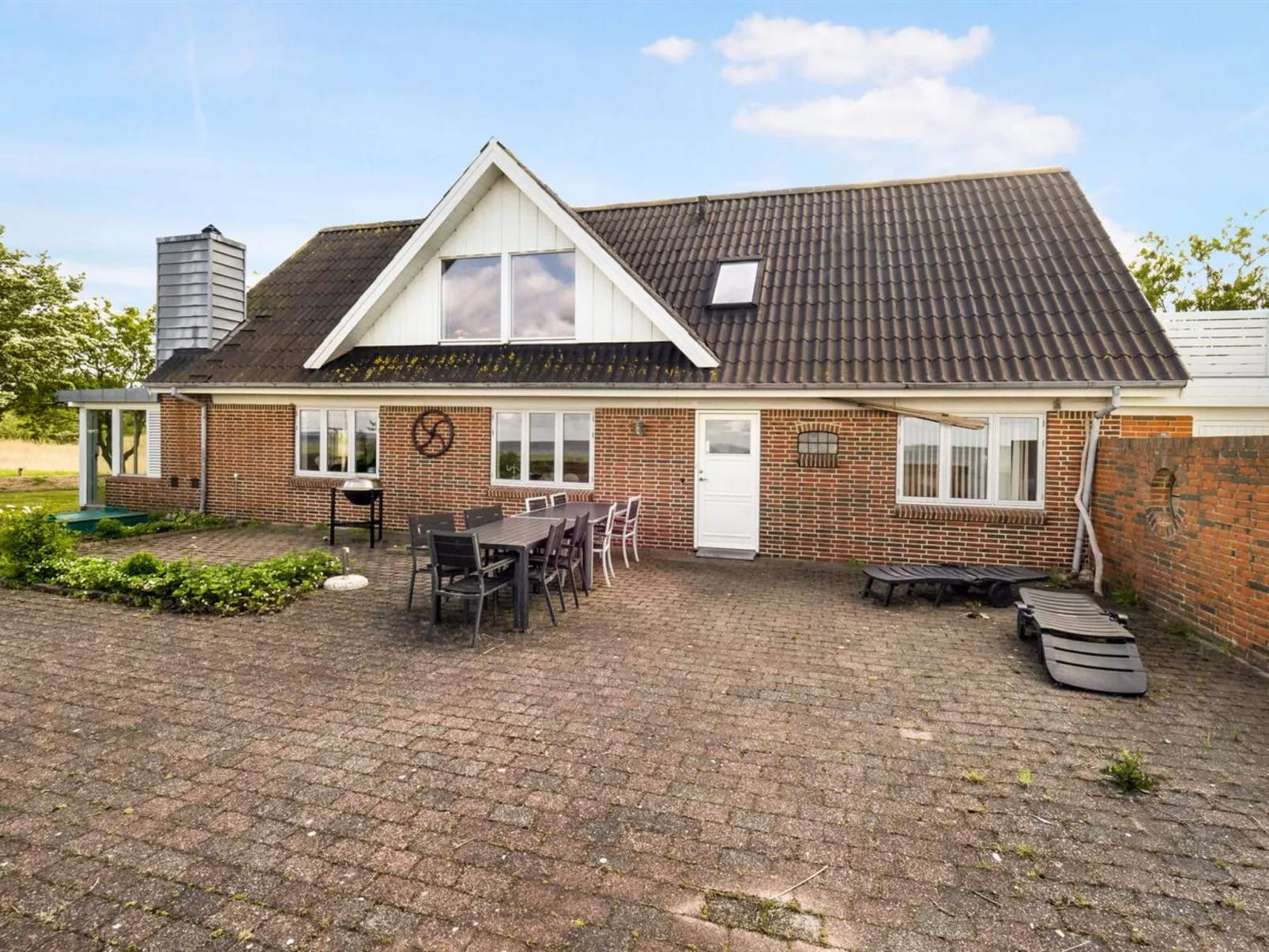 "Emmie" - 50m to the fjord-Buiten