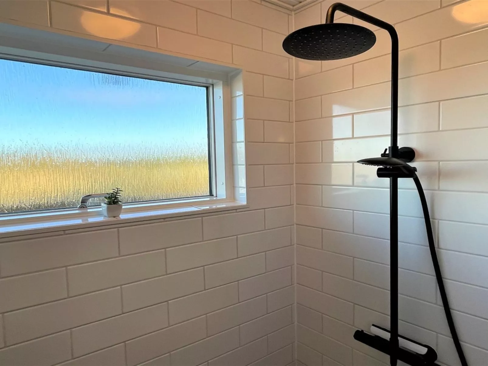 "Arvo" -  from the sea-Binnen