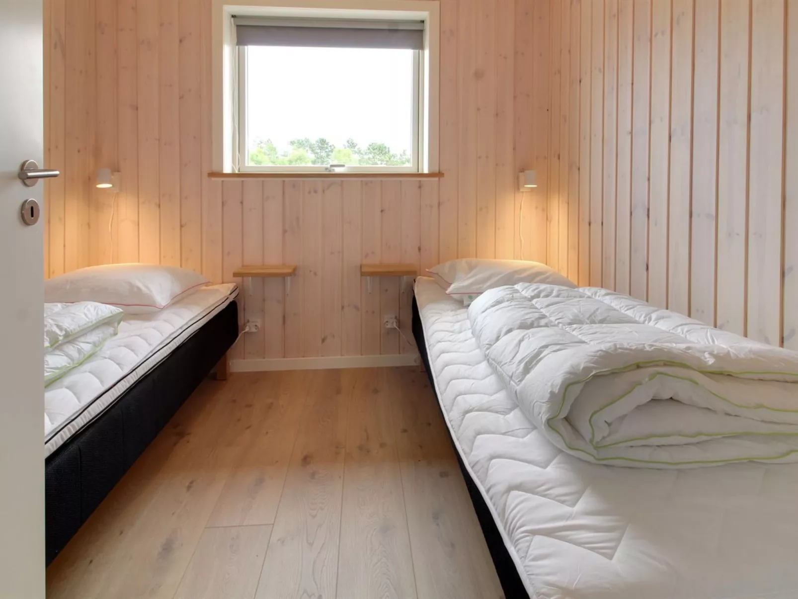 "Anuk" - 2.3km from the sea-Binnen