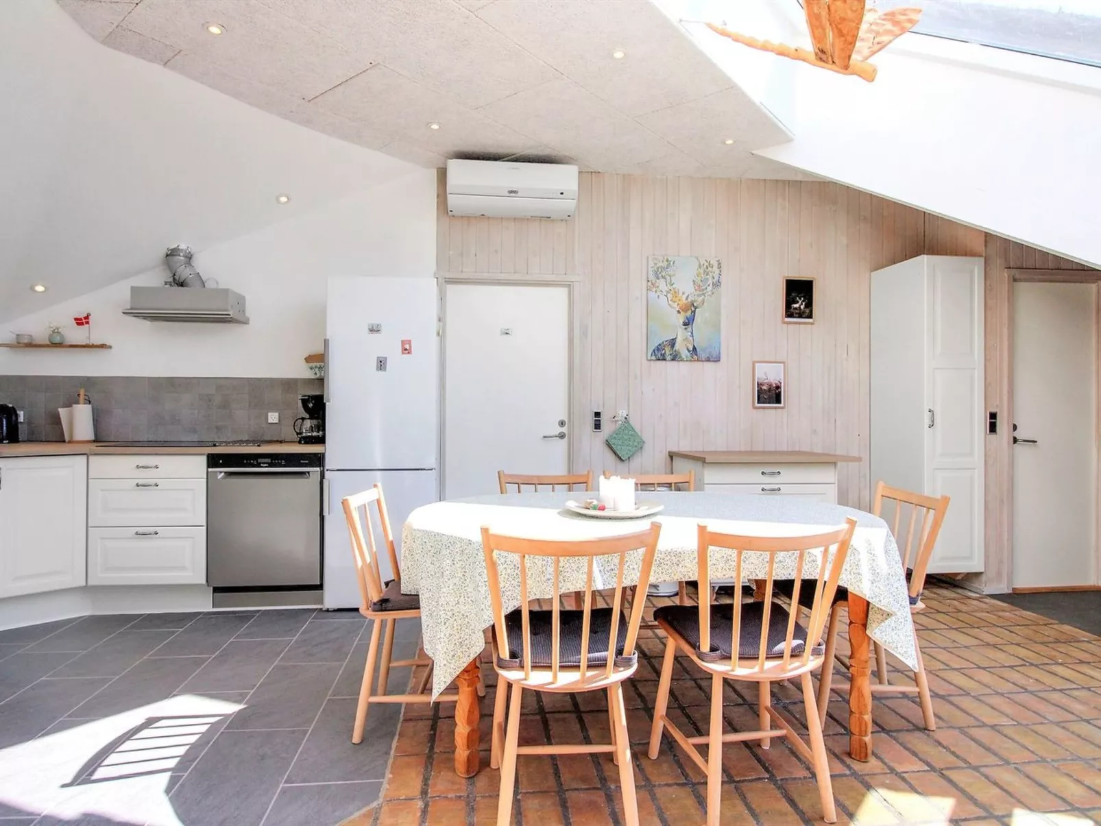 "Annalise" - 1km from the sea-Binnen