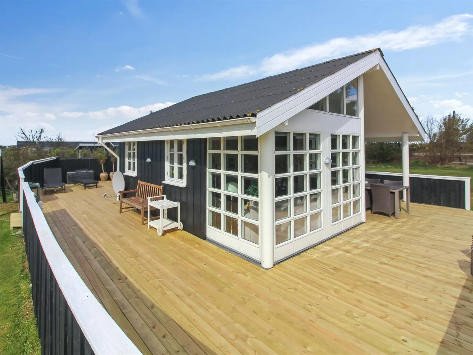 "Bjari" - 850m from the sea-Buiten