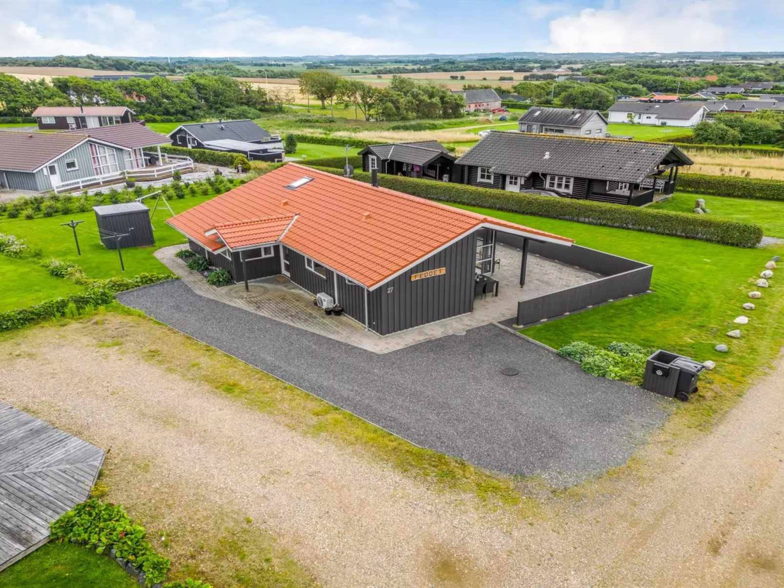 "Malila" - 400m to the fjord-Buiten