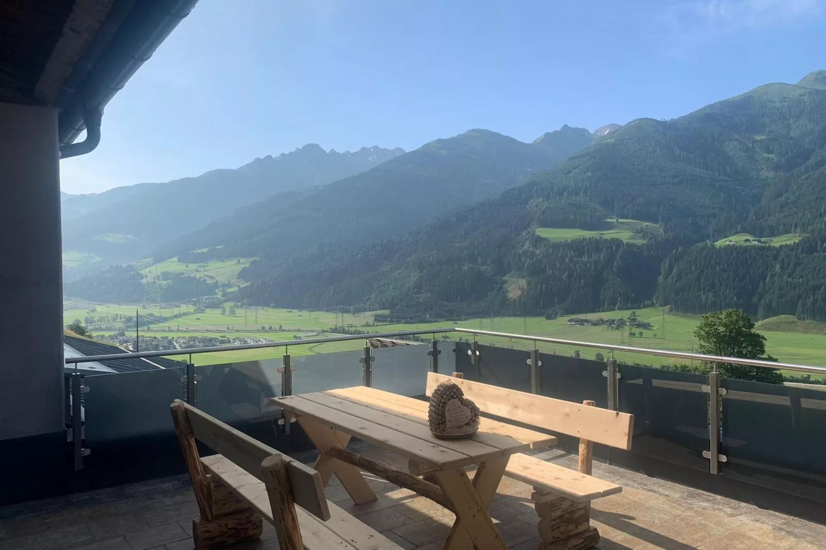 Grünlicher Hof-Uitzicht zomer