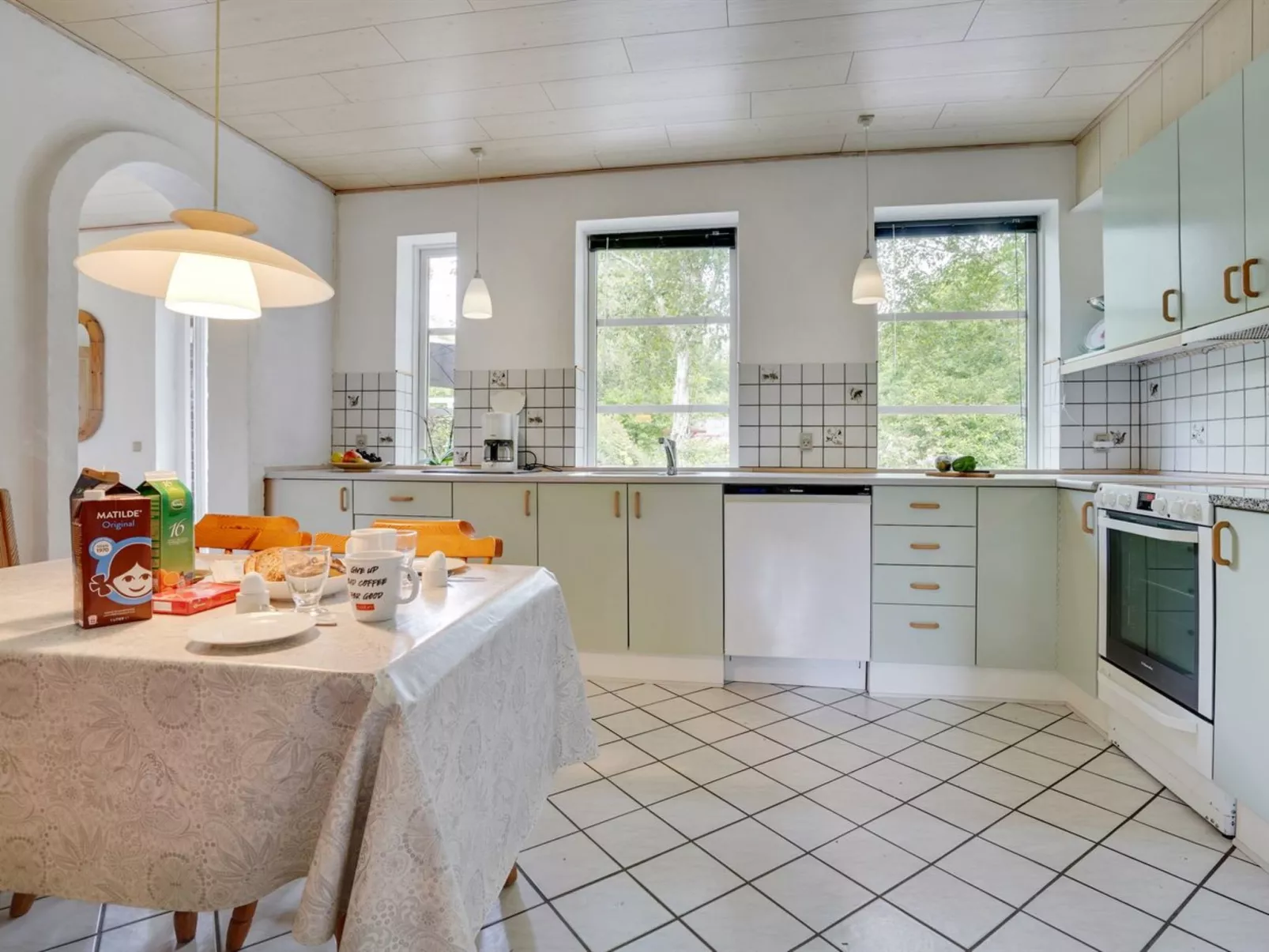 "Jonni" - 15km from the sea-Binnen