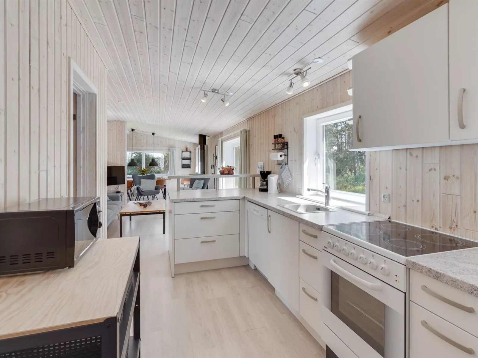 "Solvey" - 2km from the sea-Binnen