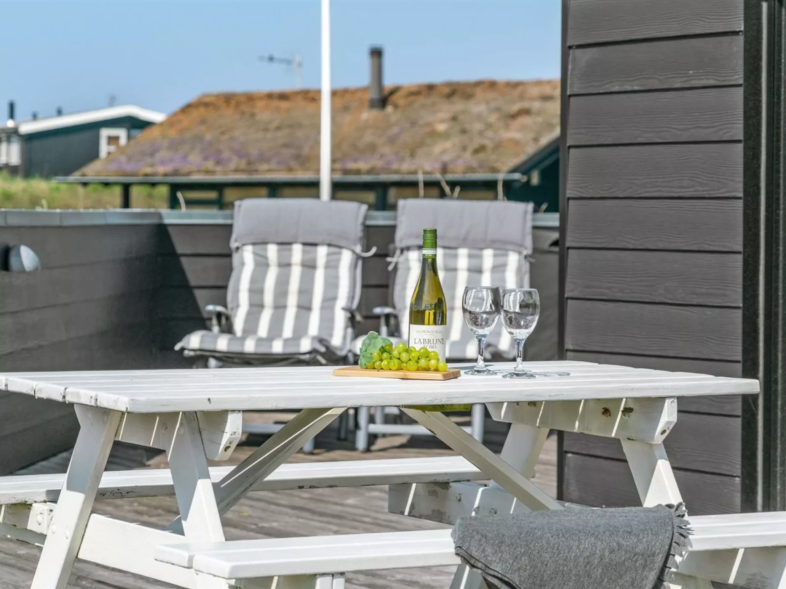 "Aviana" - 175m from the sea-Buiten