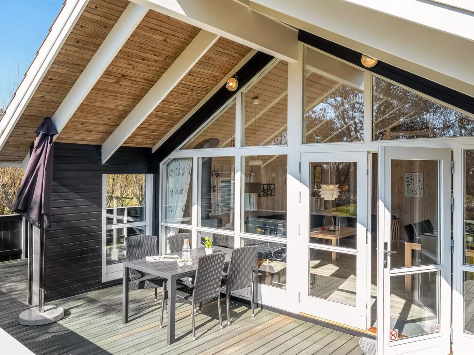 "Germaine" - 1.2km from the sea-Buiten