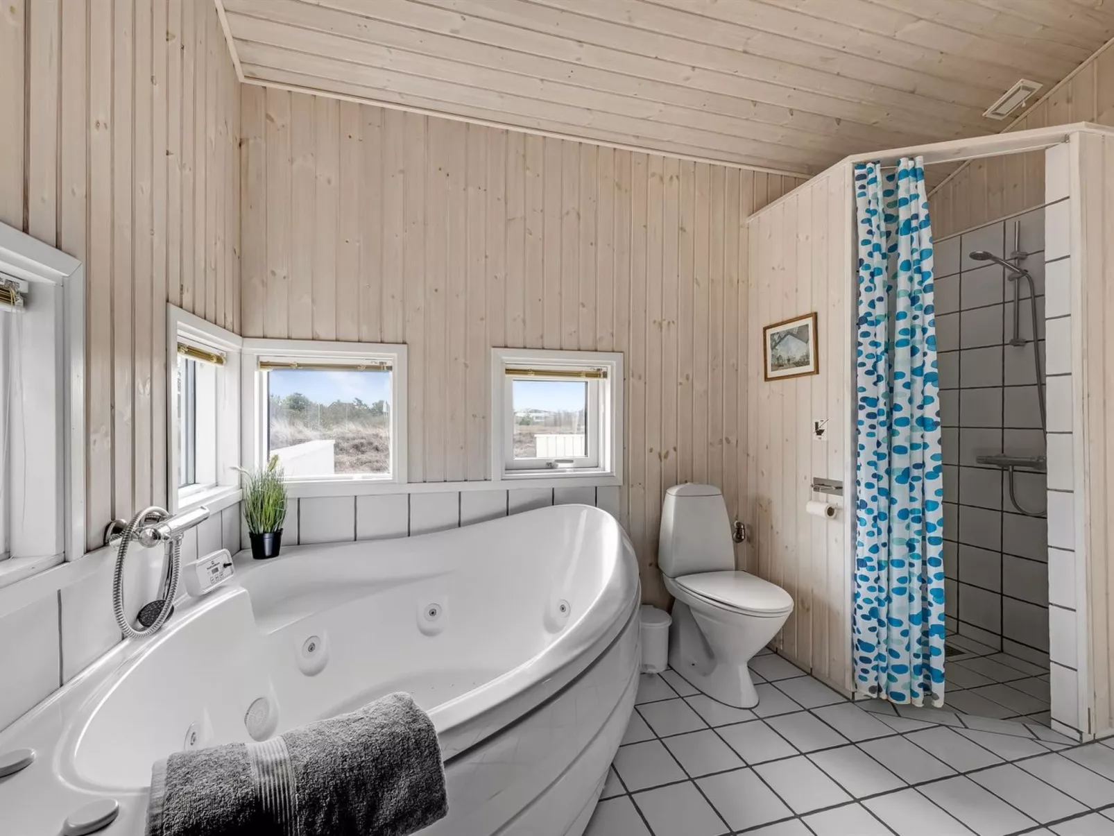 "Ferdine" - 1.5km from the sea-Binnen