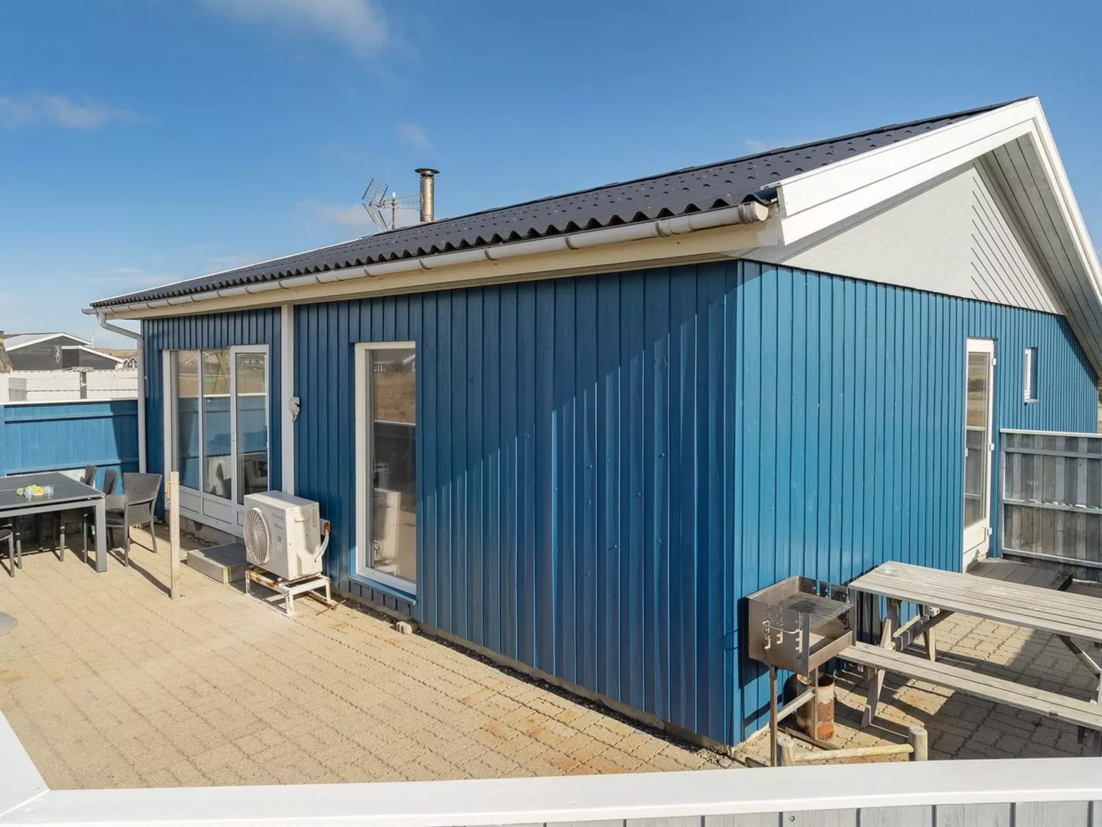 "Soyala" - 400m from the sea-Buiten