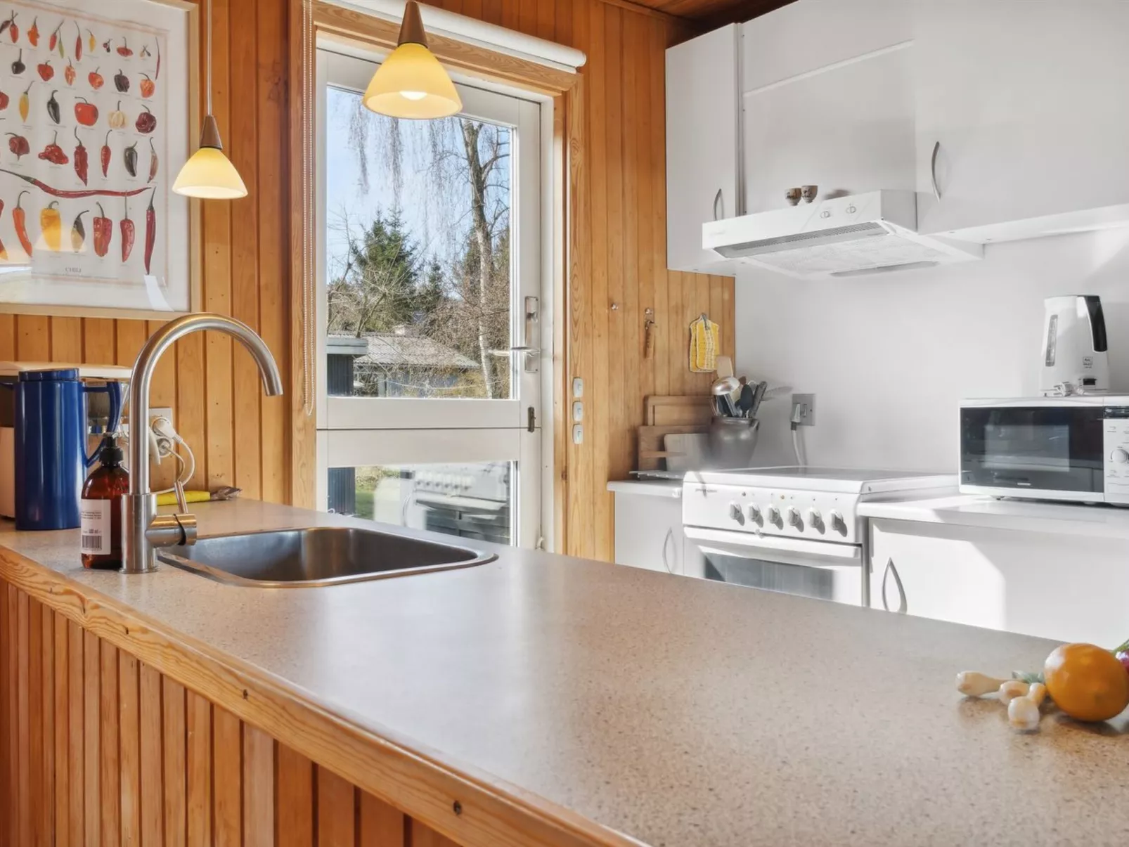 "Frode" - 400m from the sea-Binnen