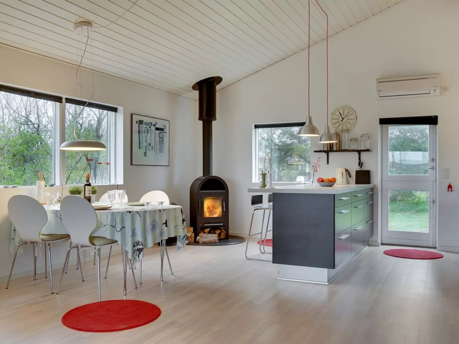 "Aarthi" - 637m from the sea-Binnen