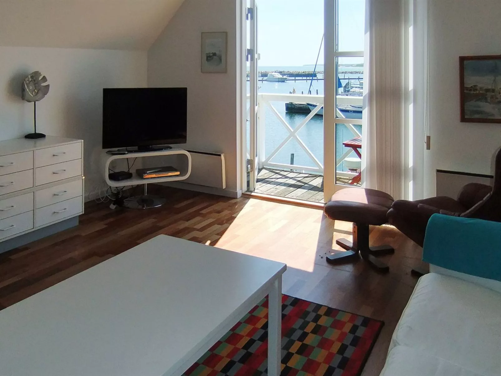 "Knud" - 2m from the sea-Binnen