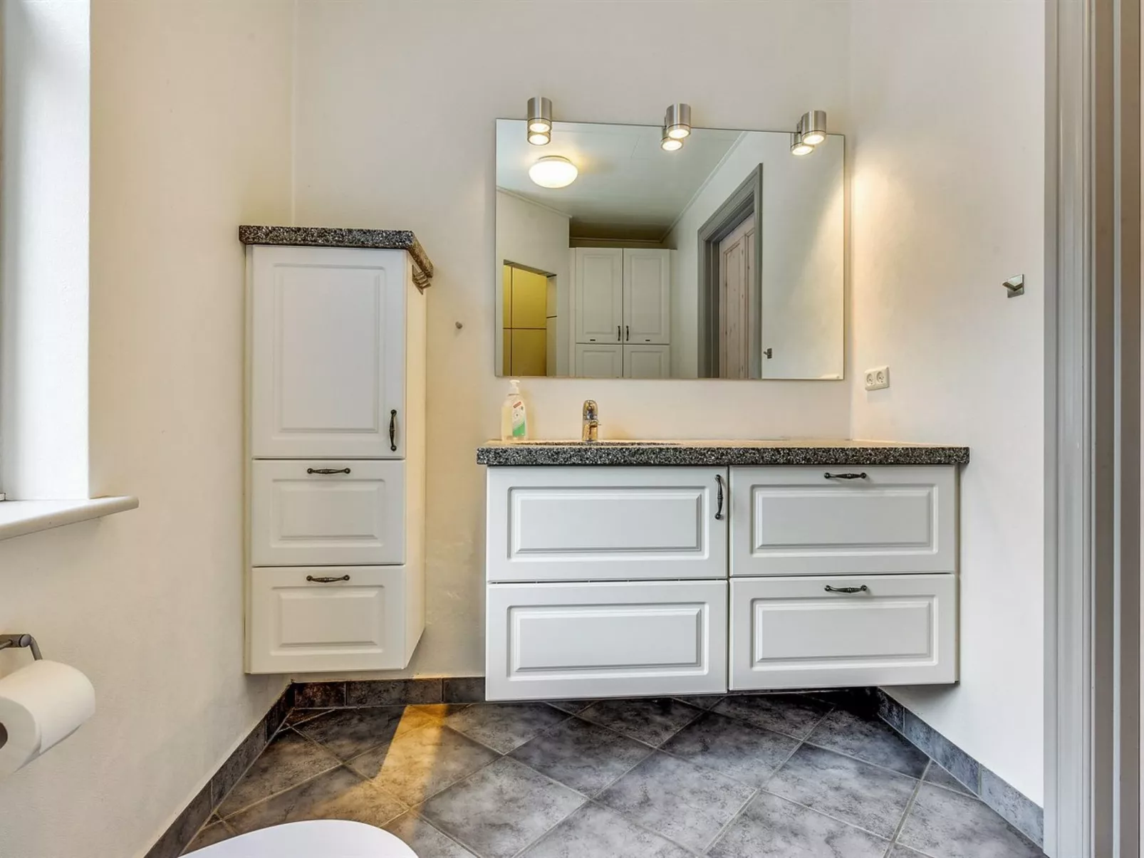 "Sophia" - 8km from the sea-Binnen